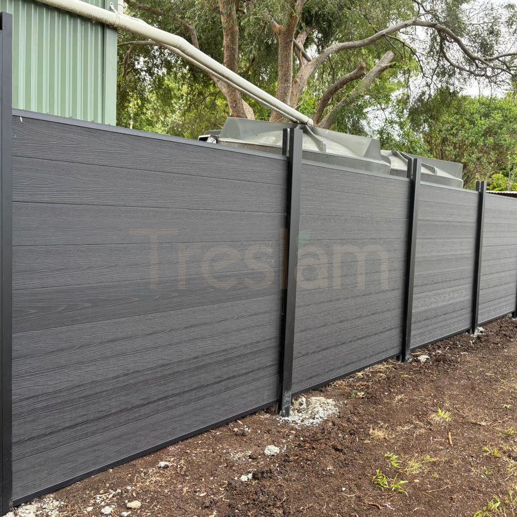 wpc_fence_AU_installation1.jpg