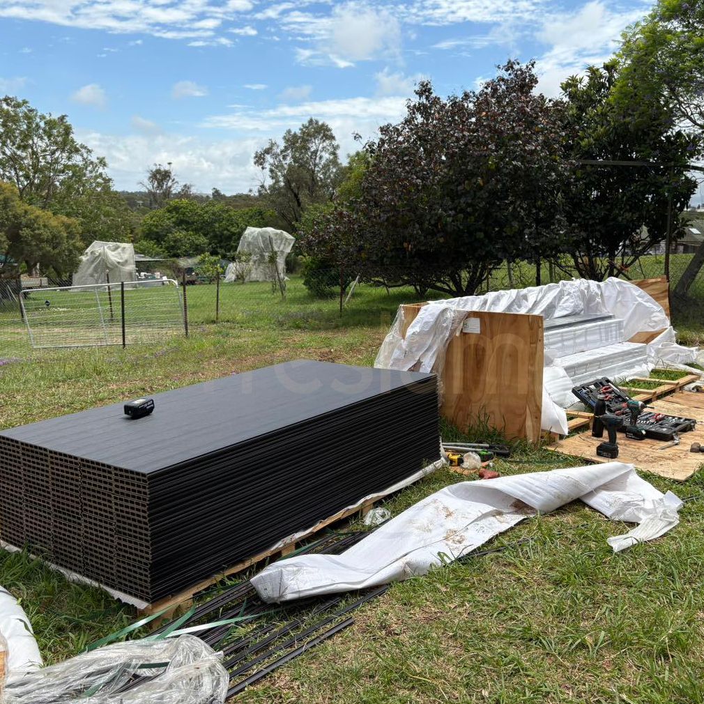 wpc_fence_AU_installation3.jpg