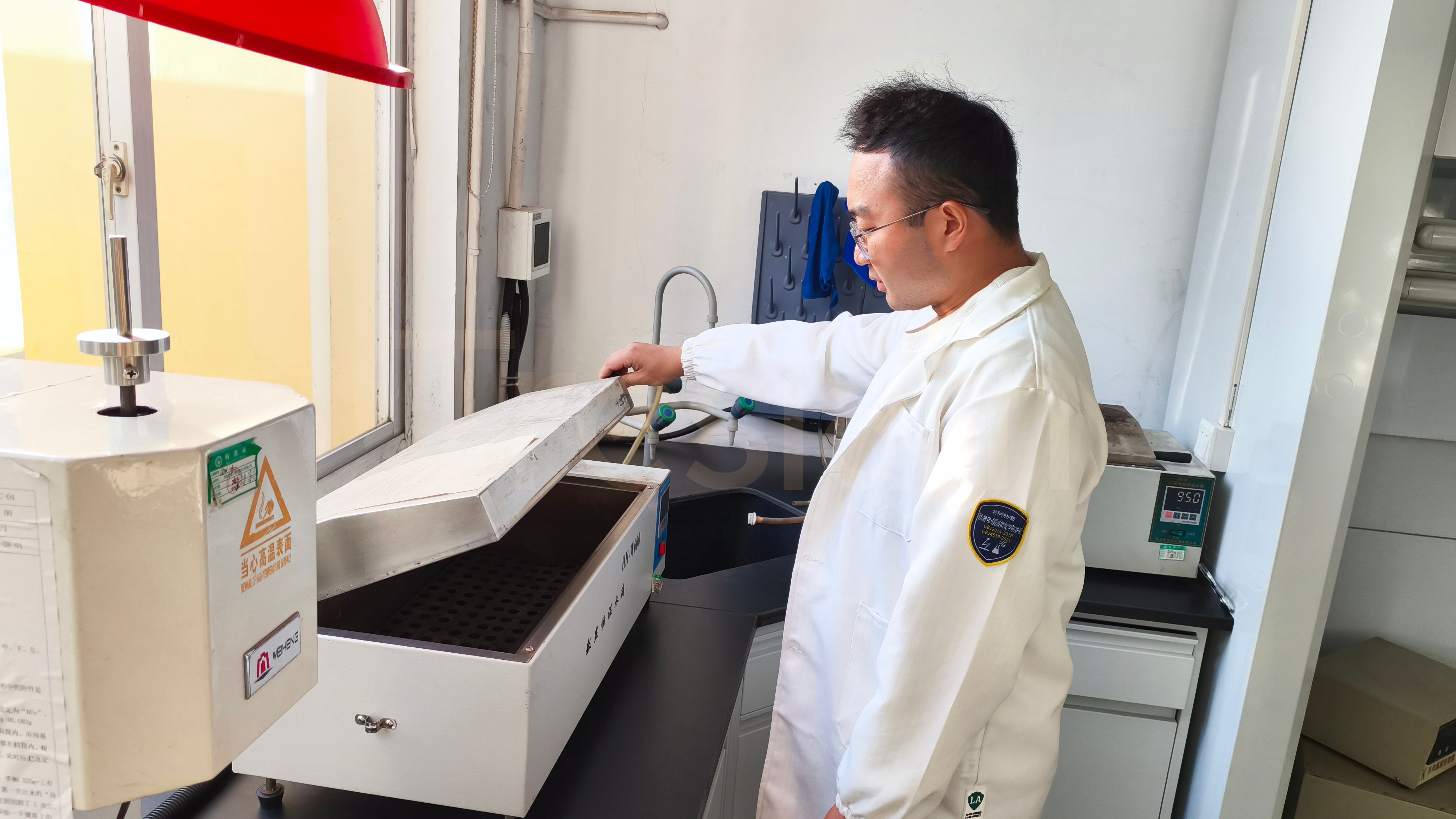 wpc_composite_lab_testing_manufacturer.jpg
