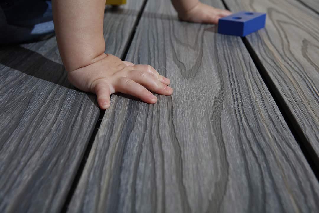 How to Choose an Aluminum Alloy Floor for Heavy-Duty Commercial Areas