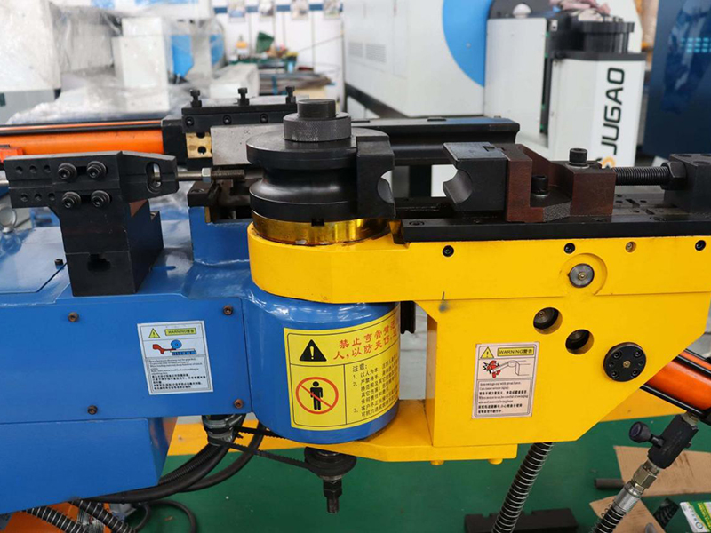 How can comparing pipe bender brands simplify a buyer's decision-making process?