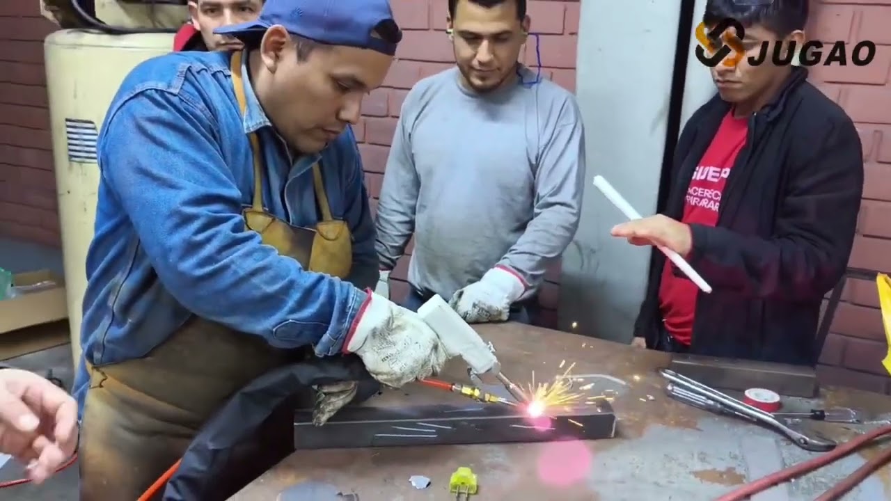लीमा, पेरू में JUGAO की उच्च-गुणवत्ता वाली CNC मशीनों और अनूठी प्रशिक्षण सेवाओं की खोज करें!