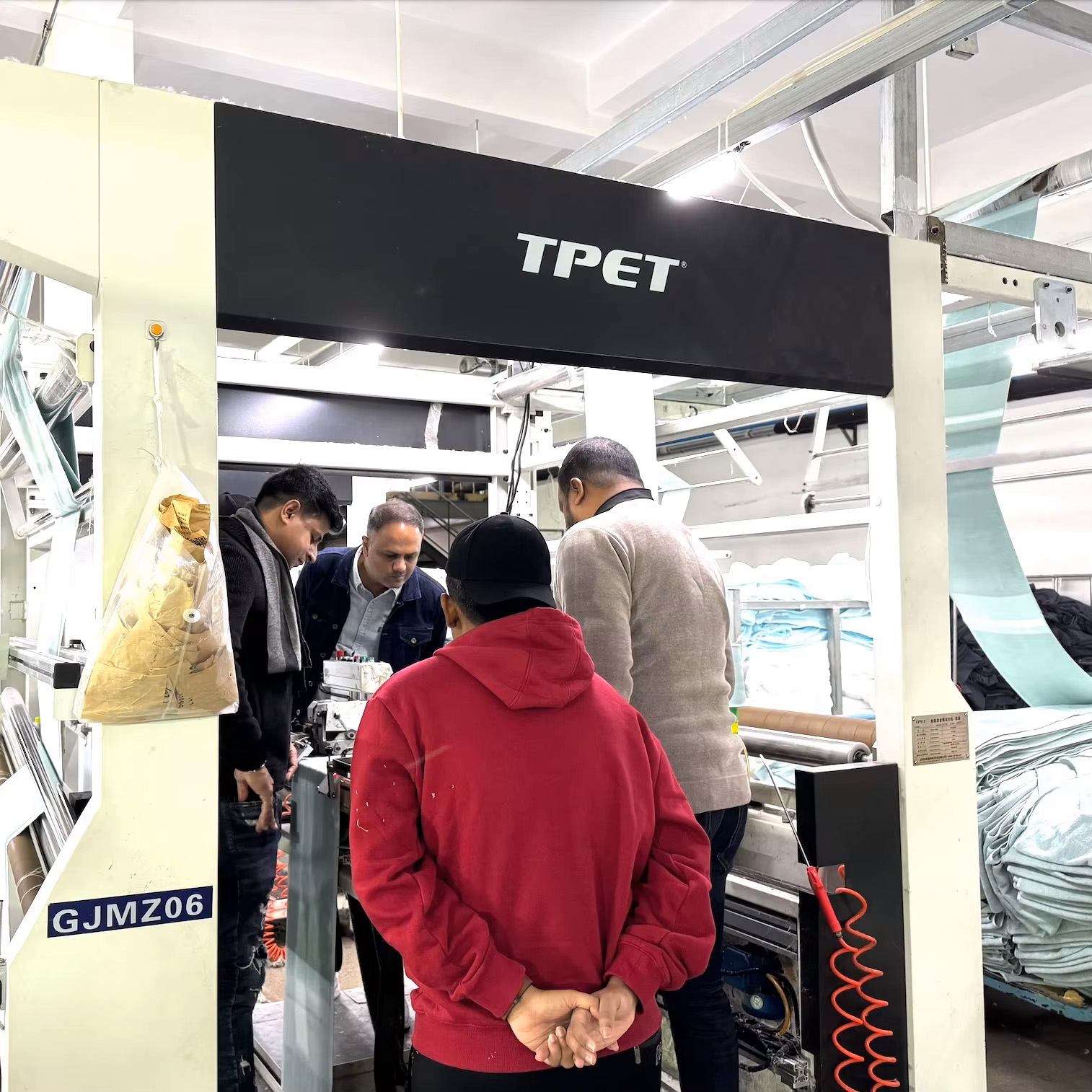 automatic terry towel lengthwise hemming machine et 5816 gg-5