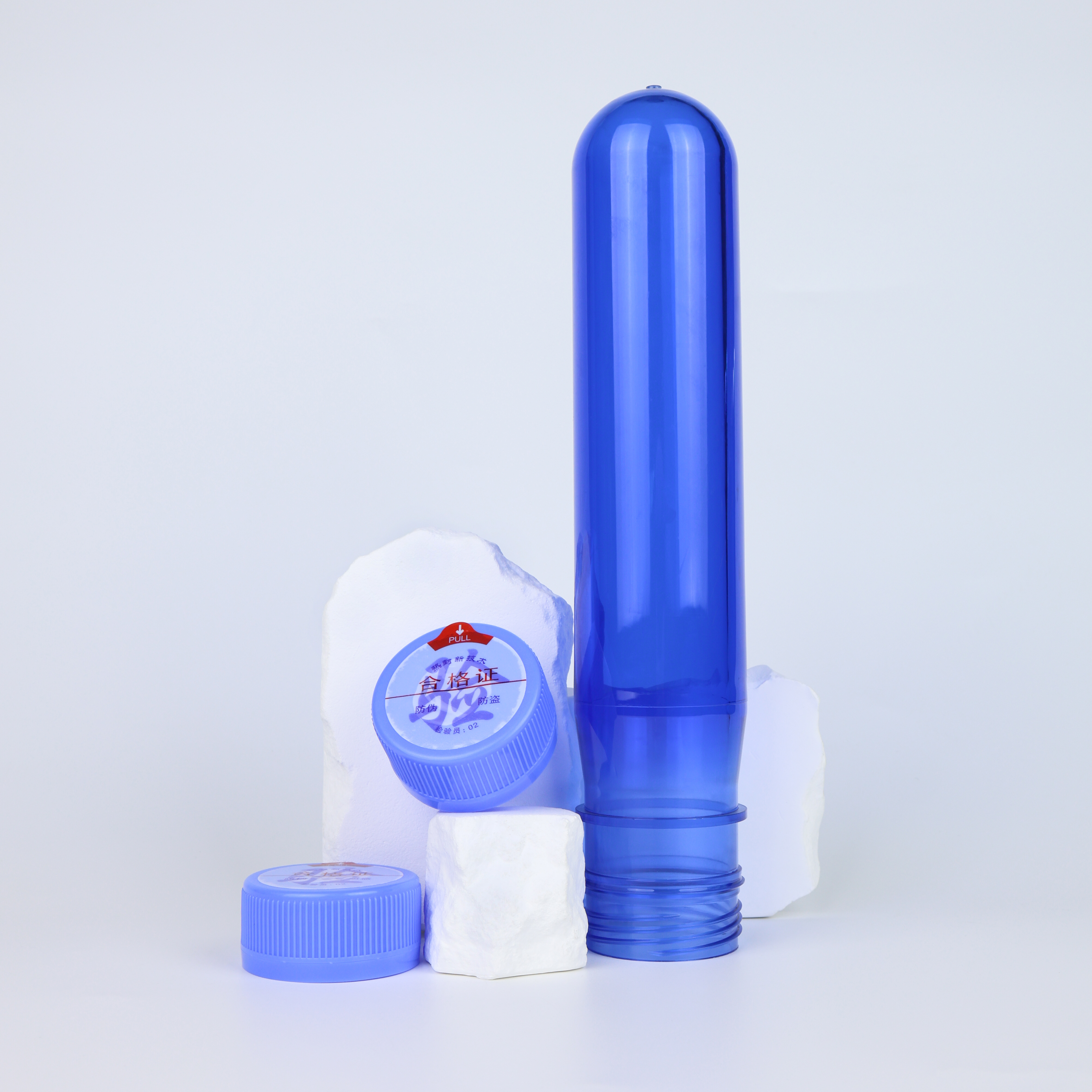 Preform untuk botol air pada jalur blow molding berkecepatan tinggi
