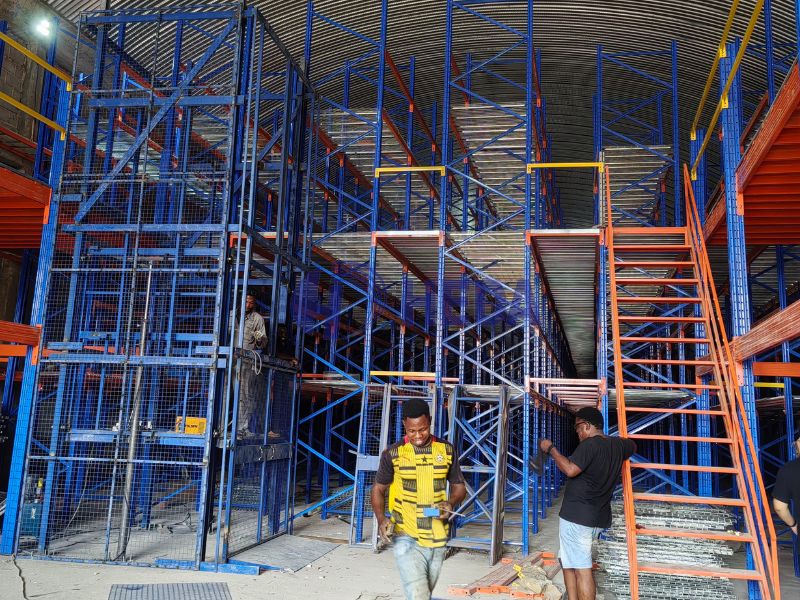 GHANA Mezzanine Racking Case