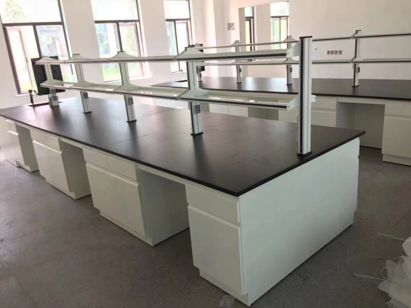 Science Lab Table Chemical Resistant Work Bench Laboratory Furniture ...