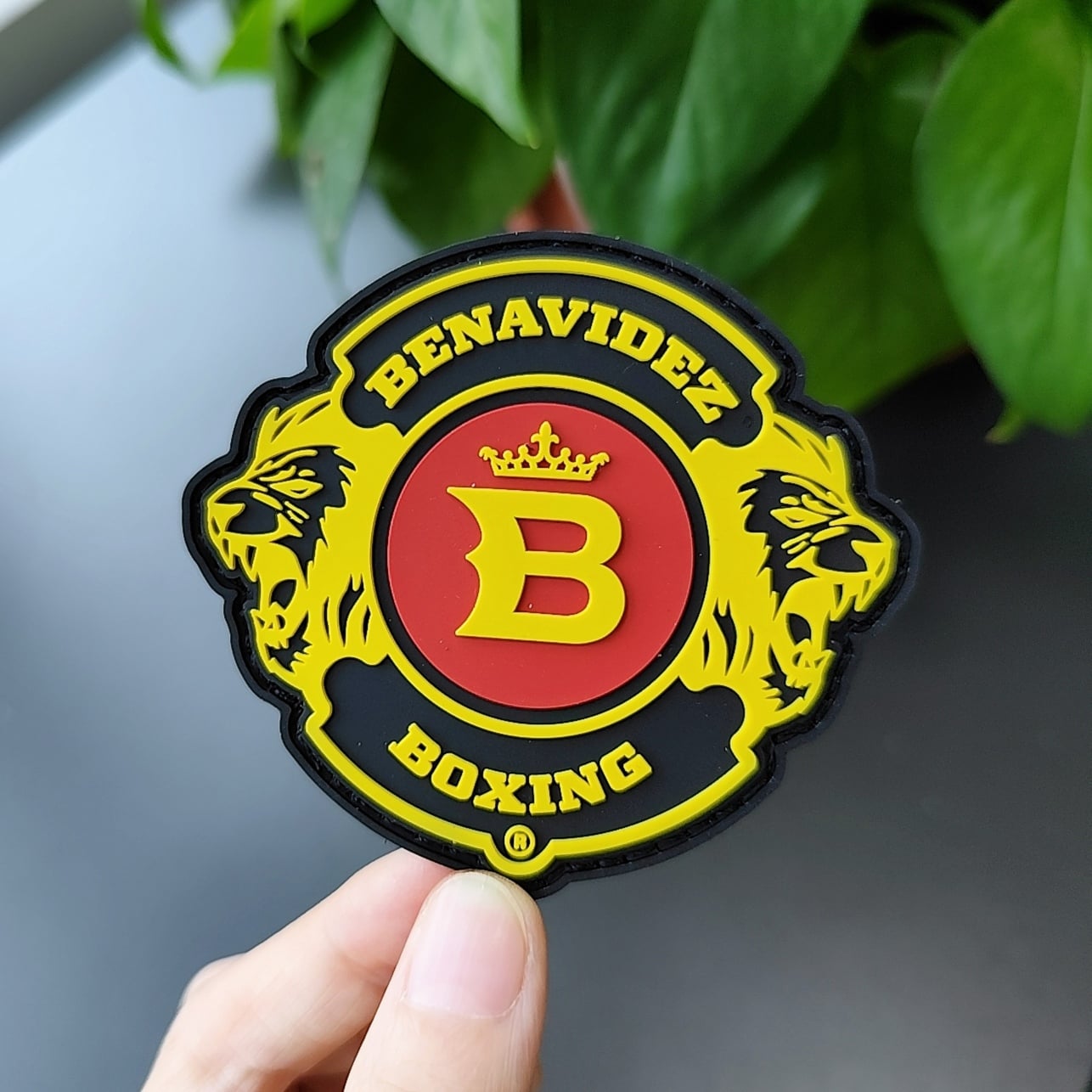 Wholesales Hot Sale Self -Adhesive Hook and Loop Backing Custom Embossed Logo Soft PVC Rubber Patch For Jeans