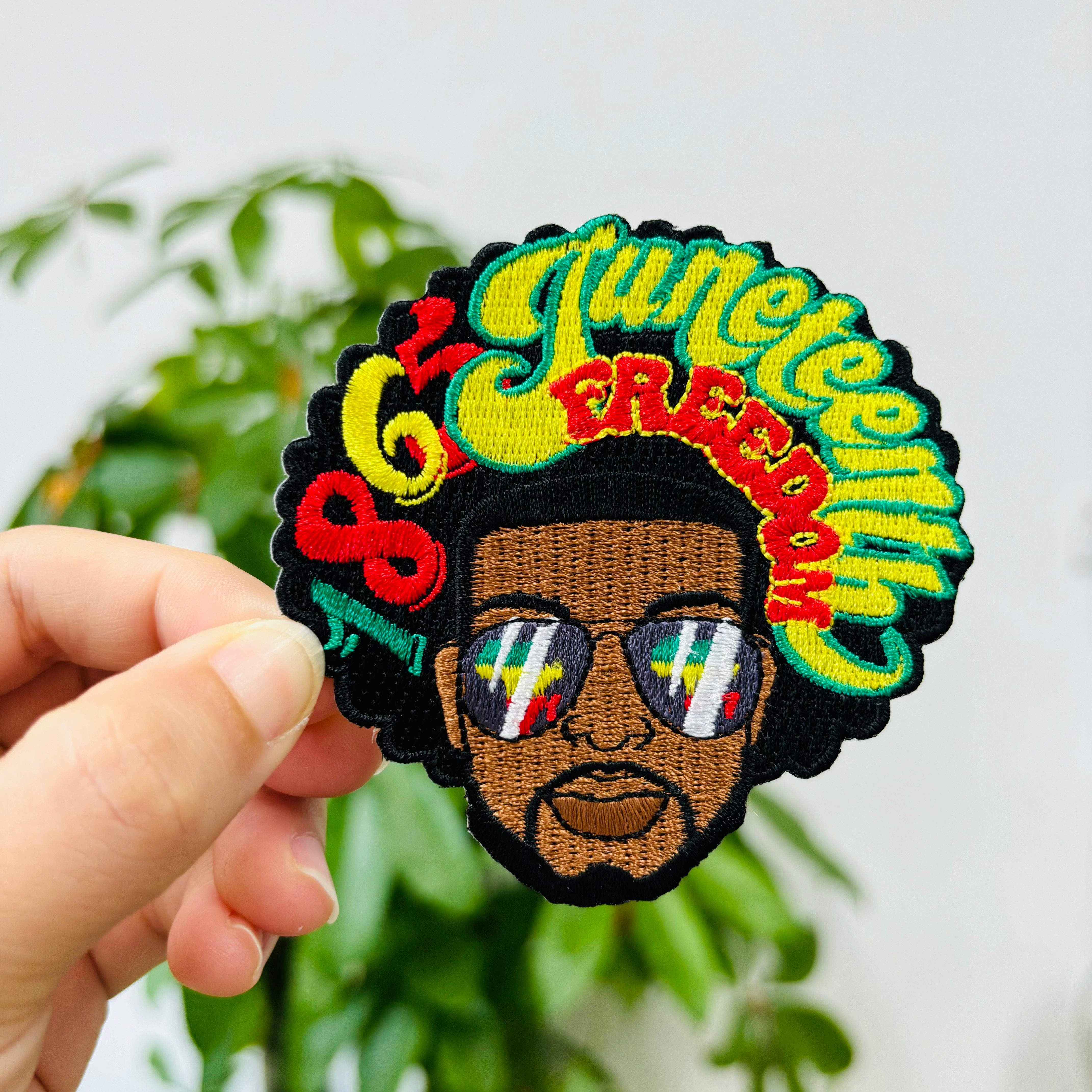 Custom Heat Press LOGO Badges Embroidered Patch Sew On Iron On Clothing Patches Custom Embroidery Patch