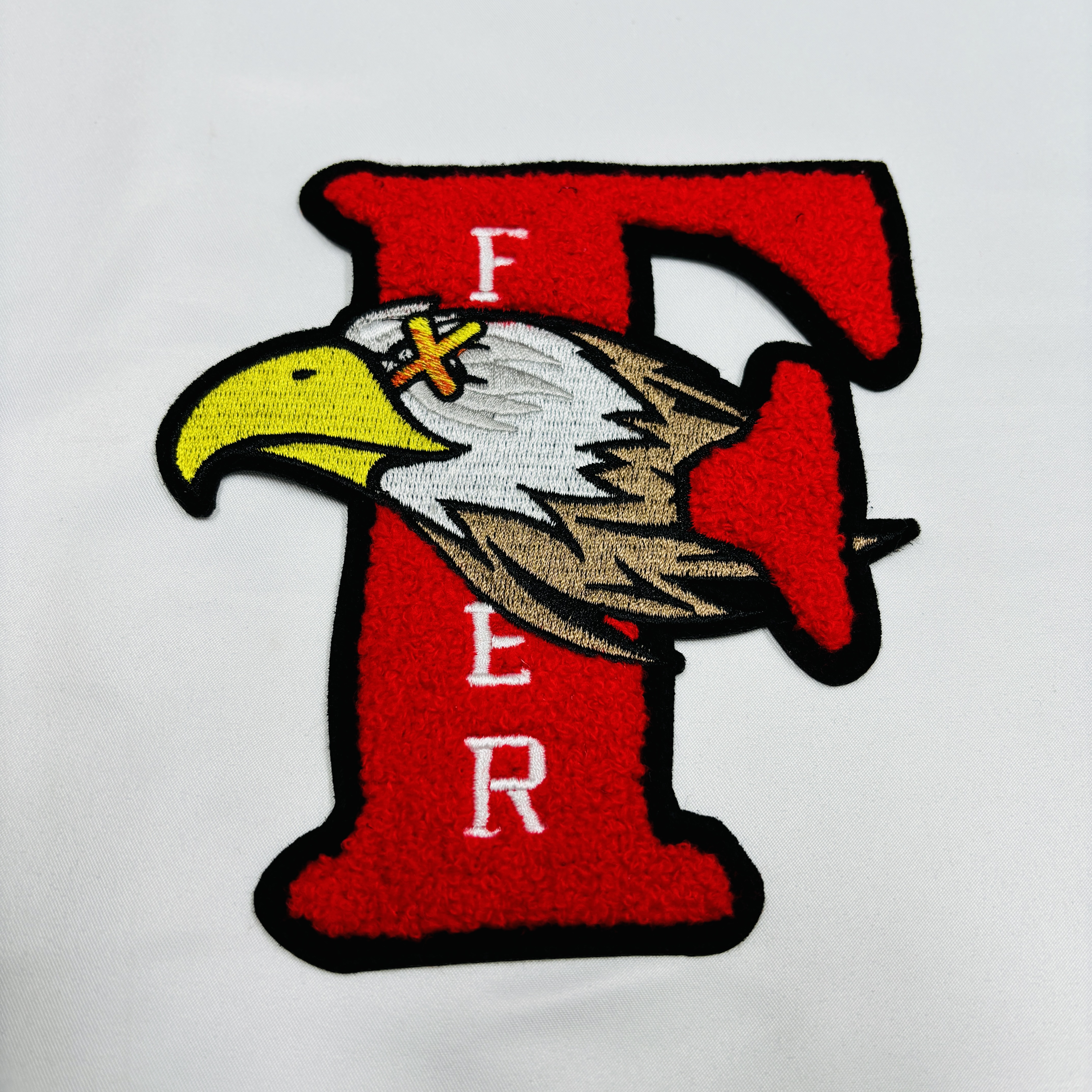 Iron on Litery Chenille Haftowane Patches dla odzieży