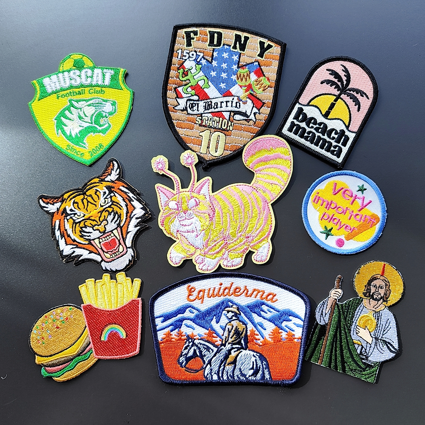Wholesale Custom Woven Embroidery 3D Logo Applique Embroidered Patch Iron On Sew On Patches For Clothing