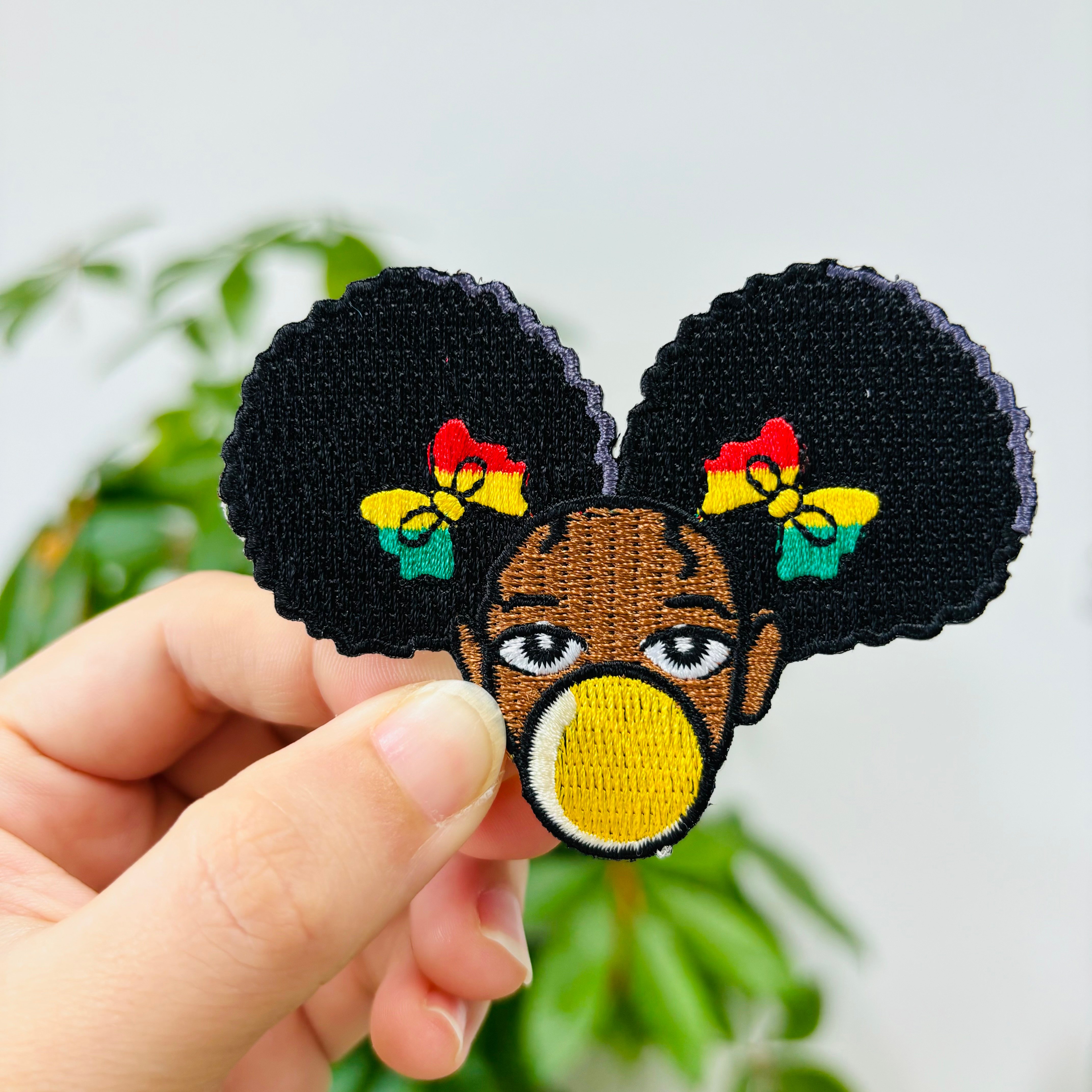 Custom Heat Press LOGO Badges Embroidered Patch Sew On Iron On Clothing Patches Custom Embroidery Patch