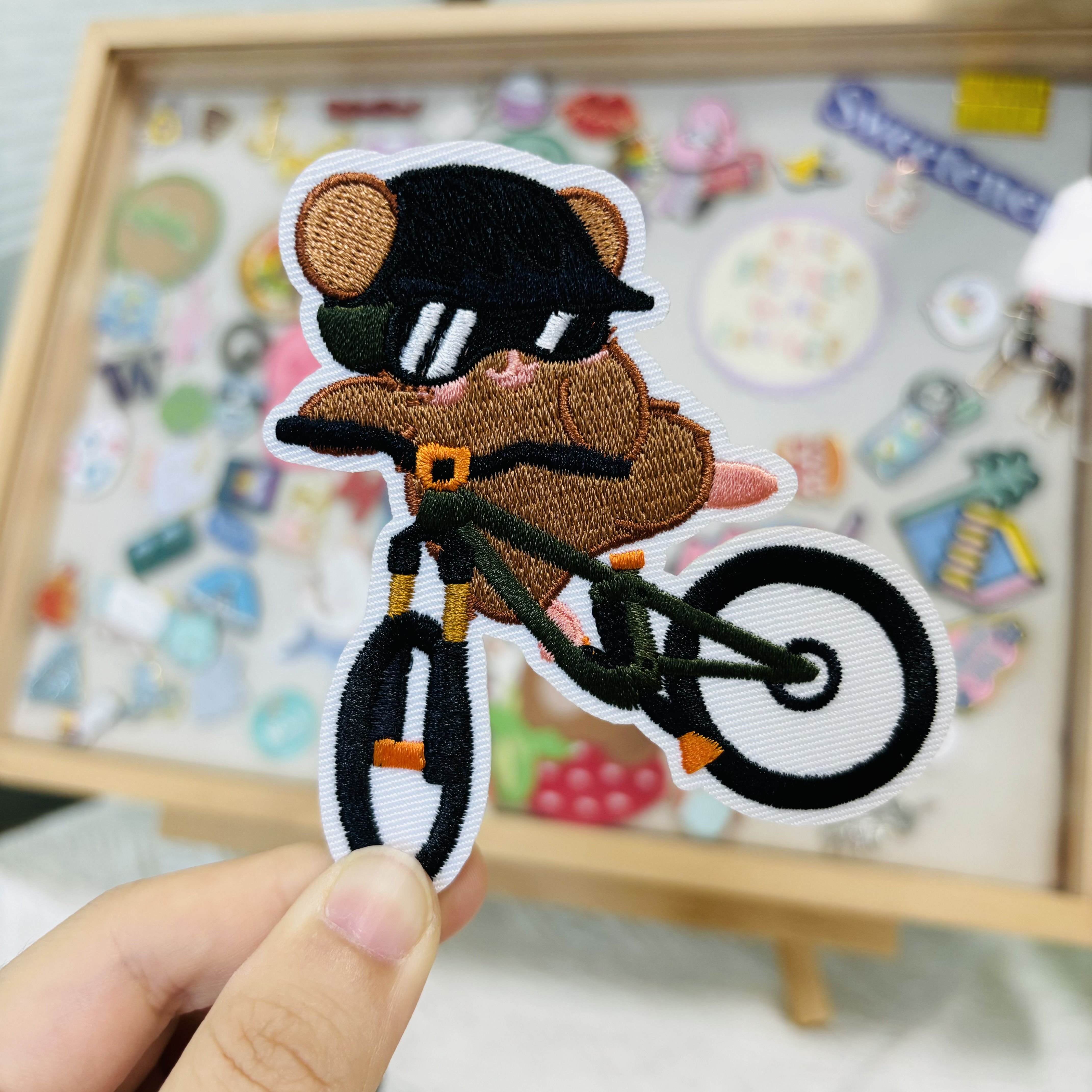 Custom Brand Name Logo Embroidery Patches For Clothing
