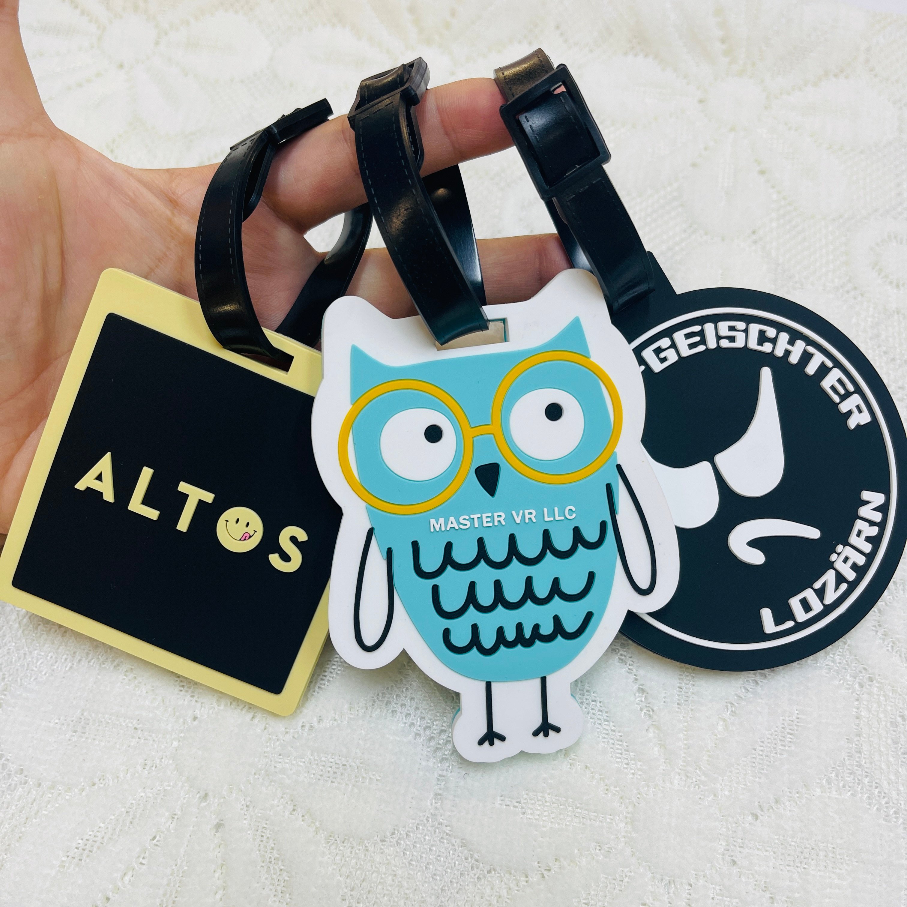 OEM Personalized Bulk Custom Made no MOQ rubber luggage tags PVC Travel Sport Luggage Tag with name cards