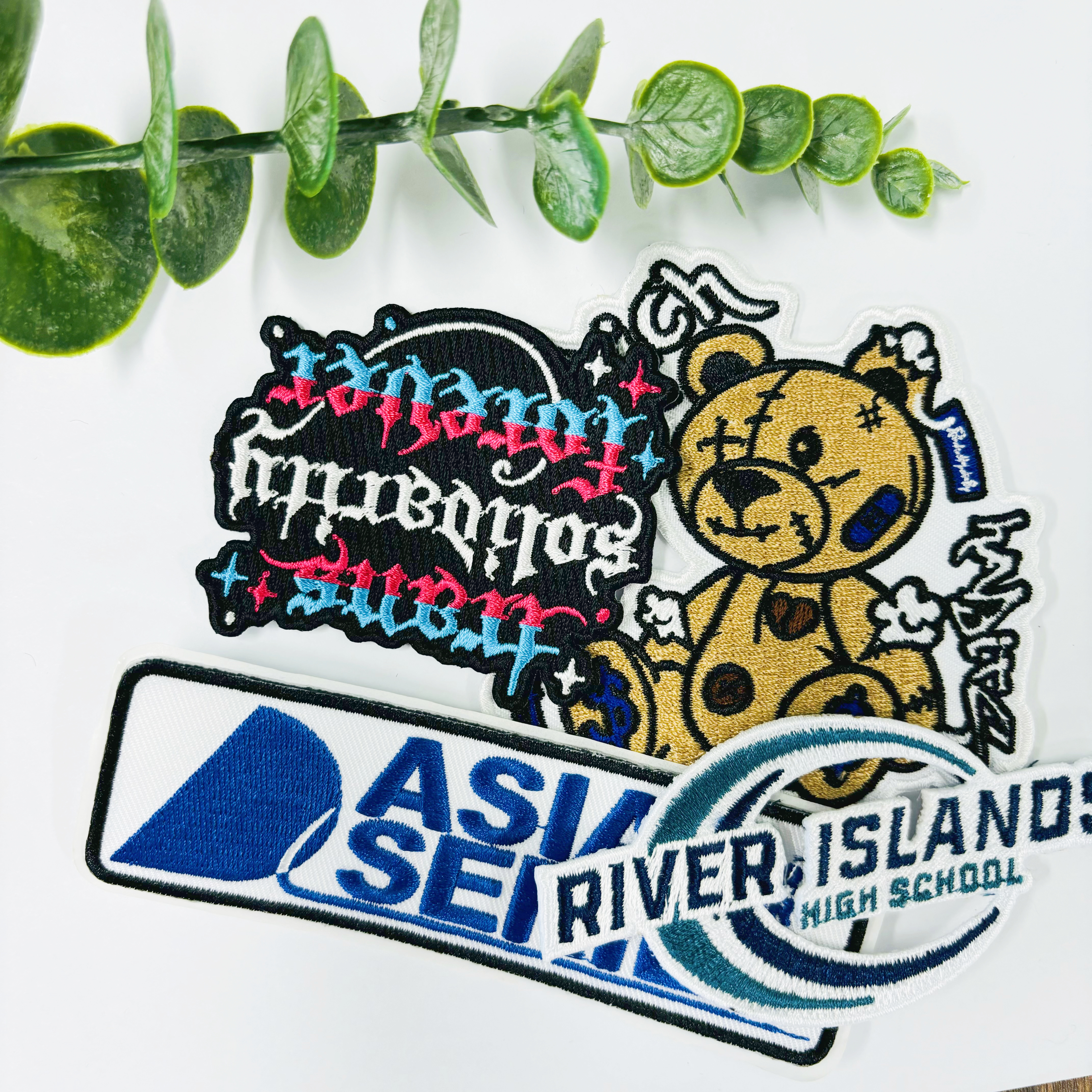 Custom 3D Logo Applique Embroidered Patch For Clothing