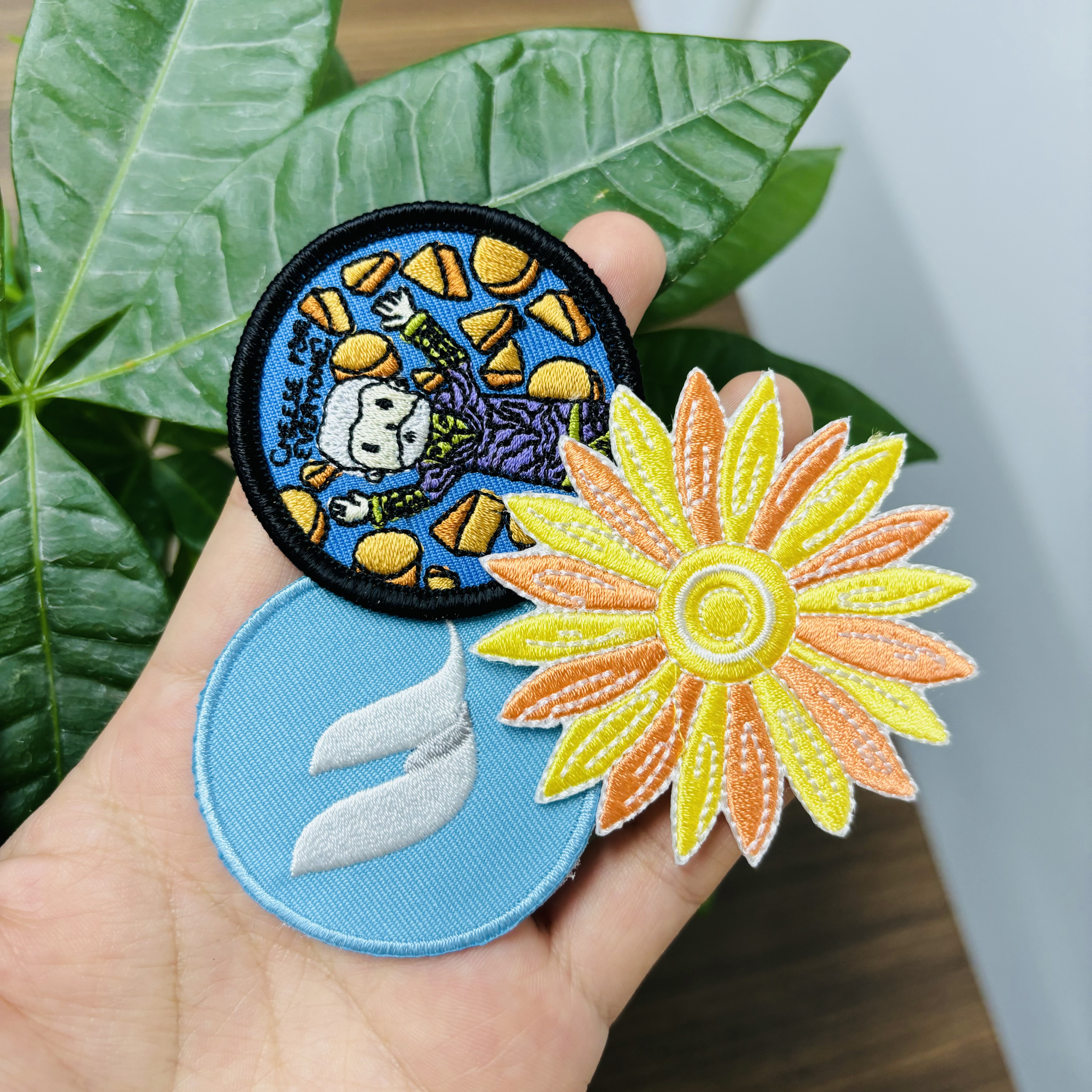 Custom Logo Woven 3D Logo Applique Embroidered Patch