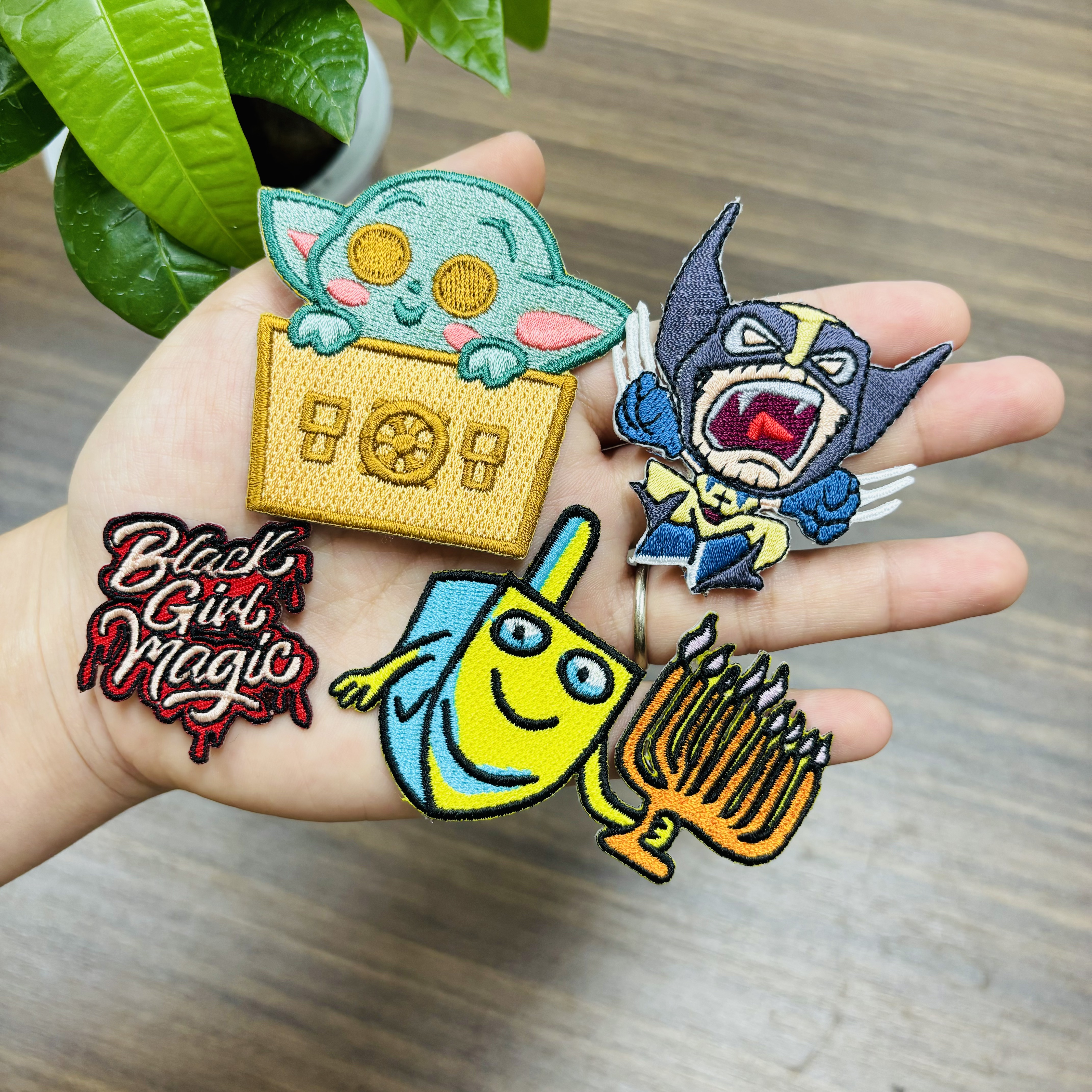Custom Design Self Adhesive Embroidered Hat And Clothing Patch
