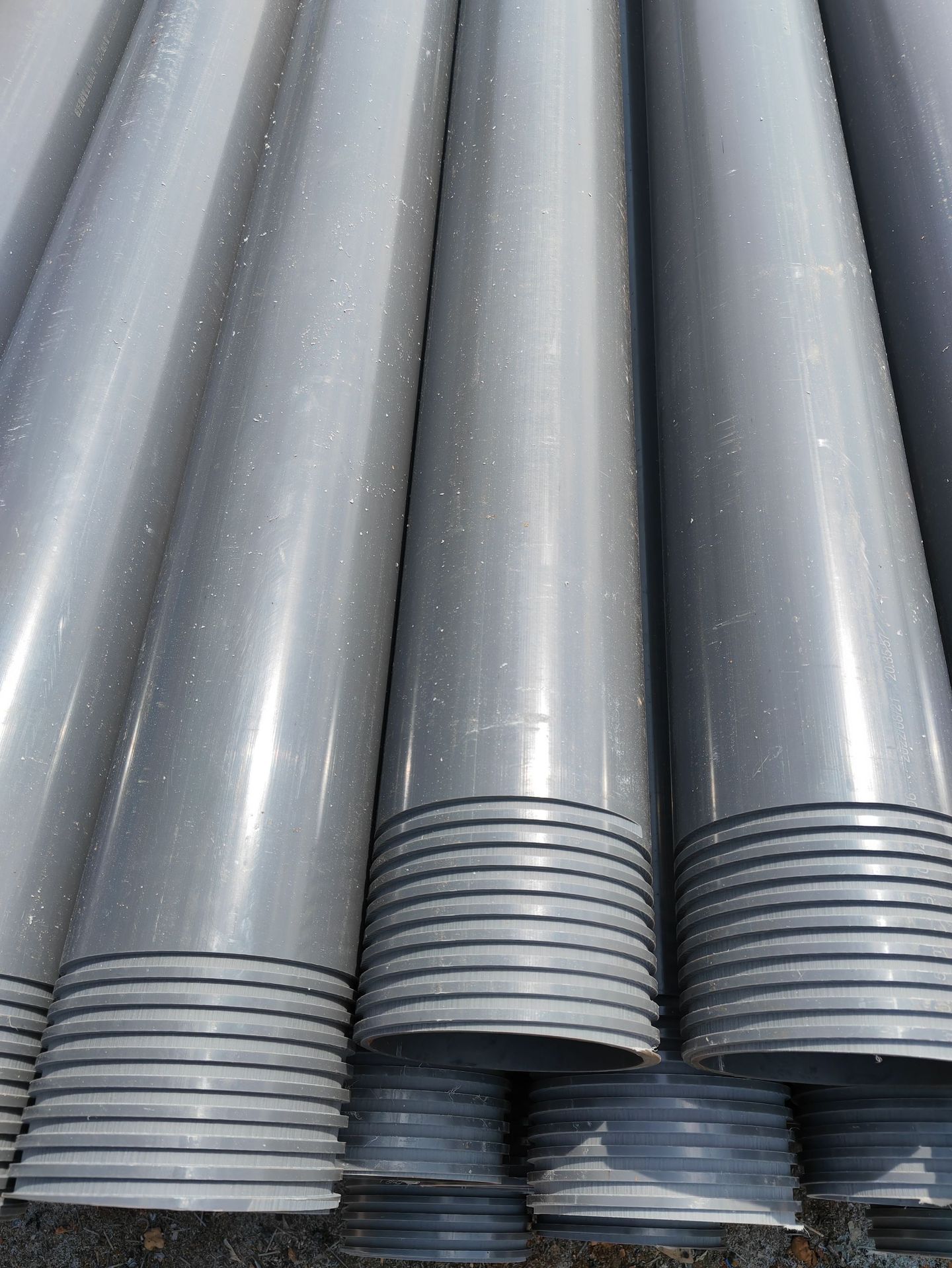 Qaar ka yar oo leh xaqiijinta iyo qabowga 200mm uPVC Pressure Pipe PN10