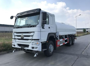 Sinotruk 20000 Liters water tanker truck
