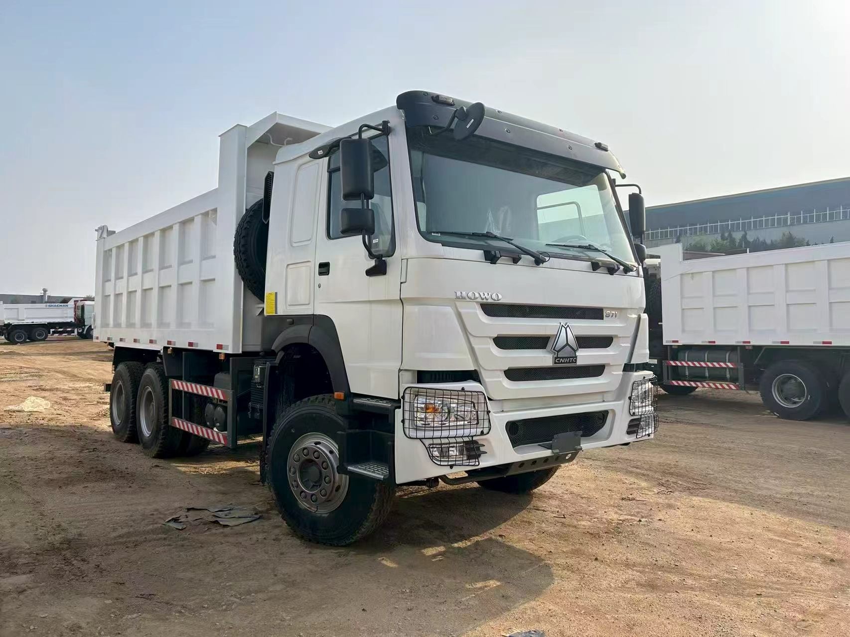SINOTRUK HOWO 6X4 TIpper Truck with 371 Horsepower and 20CBM Tipper Box Stable Quality for Mine Transportation