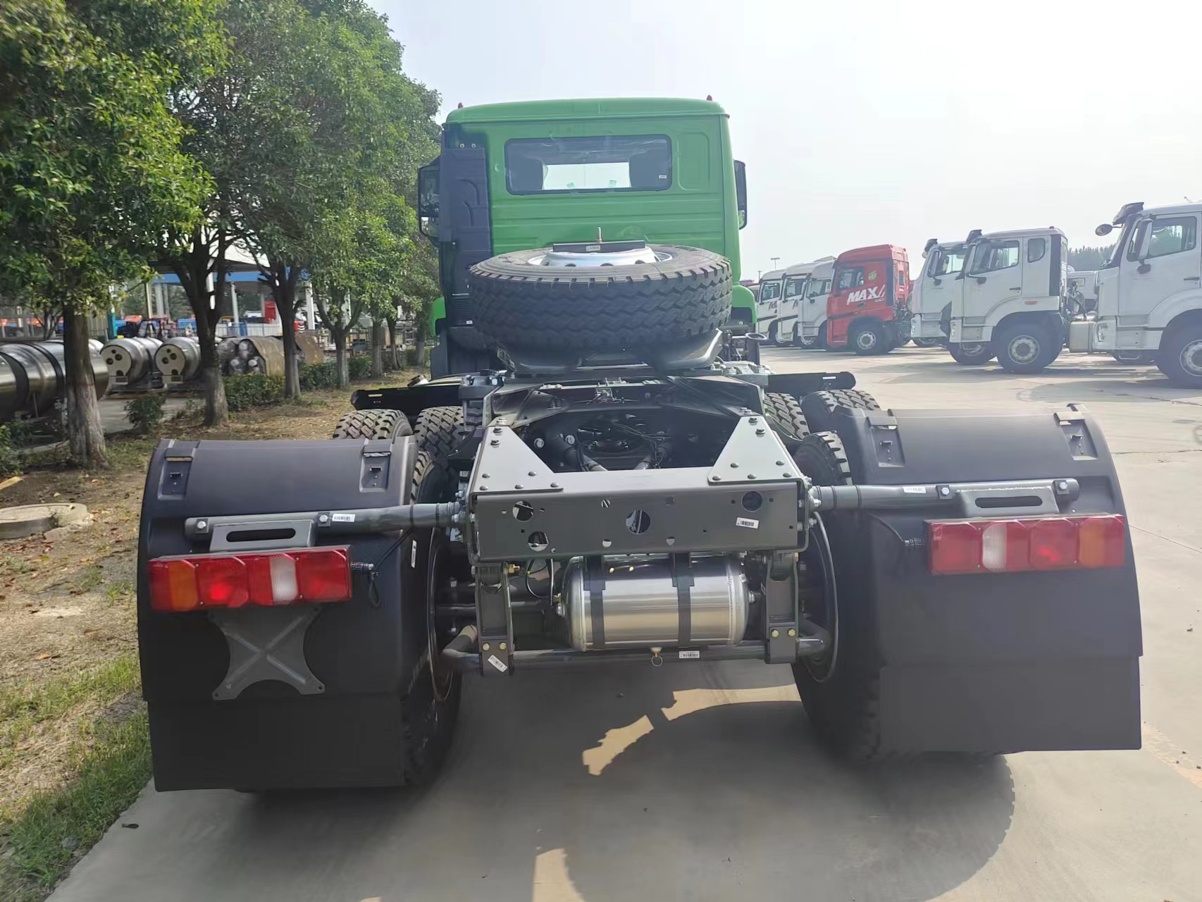 howo NX 牵引车 (4).jpg