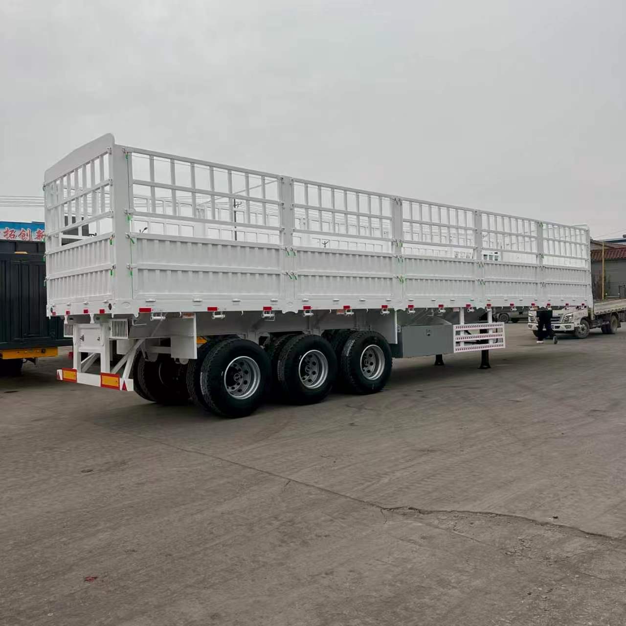 2026 Year Model 3 Axle High Side Wall Semi-Trailer | 60 Tons Capacity Cargo Trailer for Bulk Cargo (Special Price) for Sale.