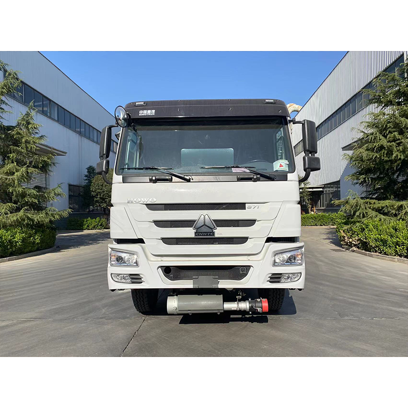 HOWO oil tank truck 20 cbm,20000L with refueling gun ,fuel tank truck