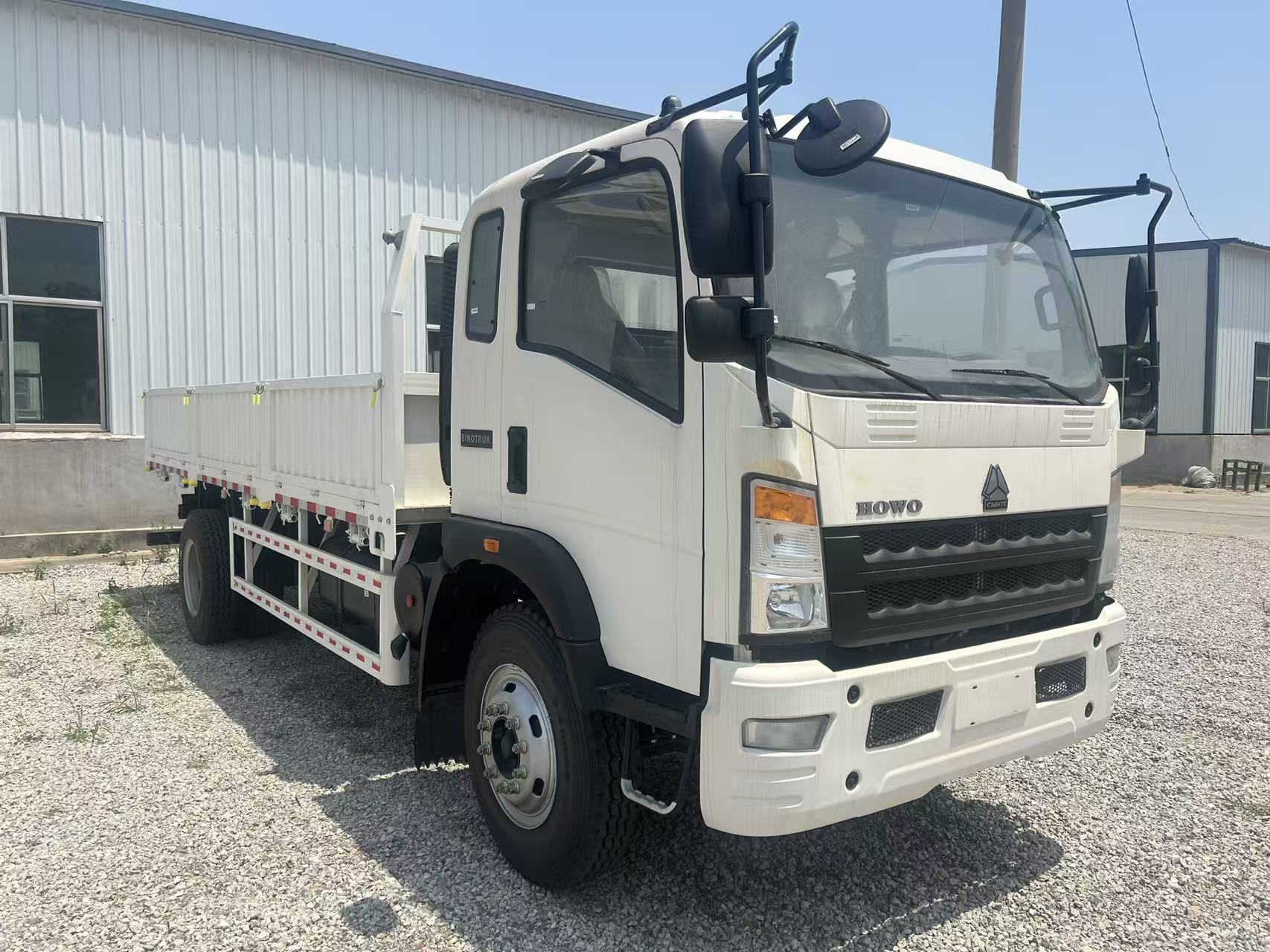 What Are the Advantages of a Light Truck for Last-Mile Delivery?