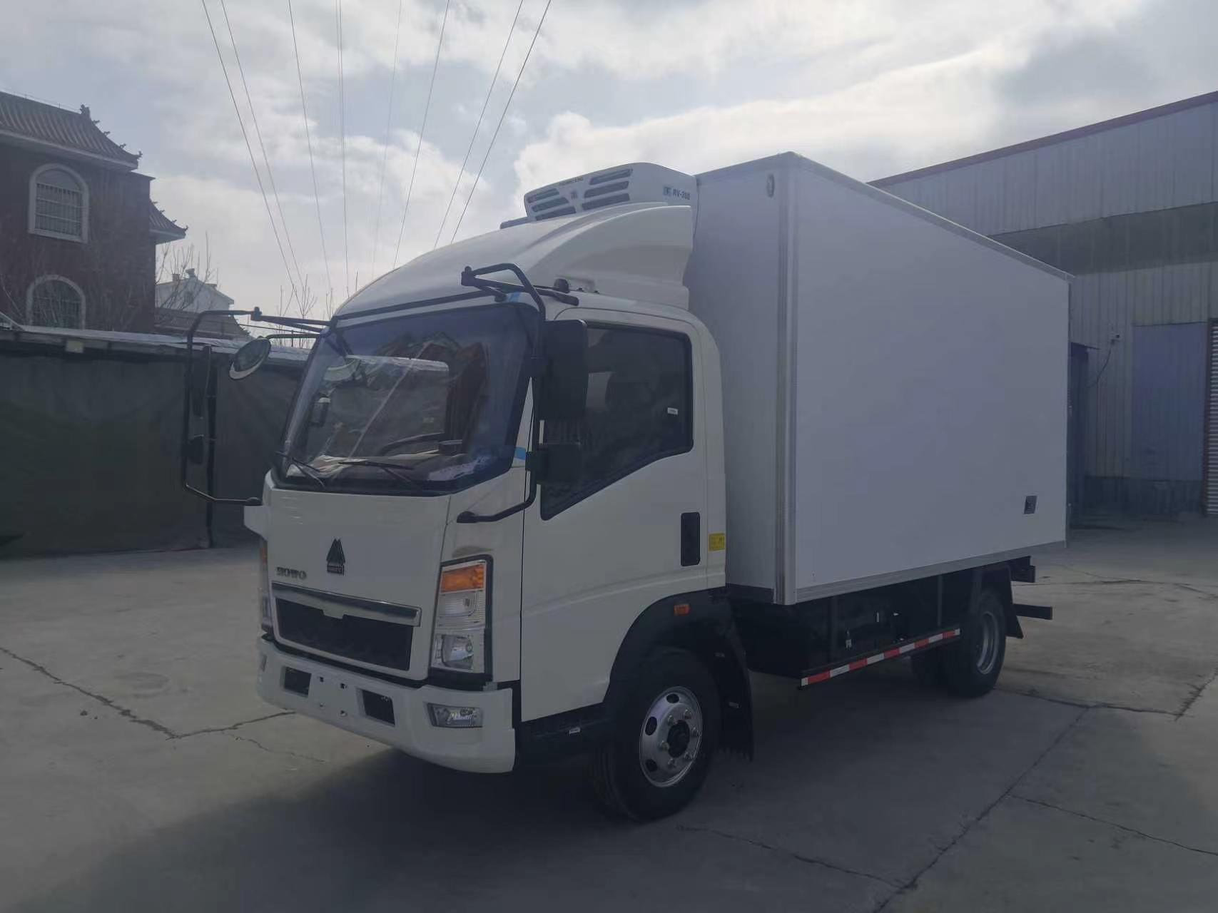 High Quality SINOTRUK HOWO Refrigeration Truck with -18 Degrees Celsius to 0 Degrees Celsius Refrigeration Unit Low Price Sale.