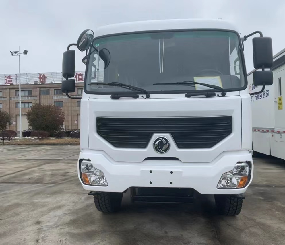 dongfeng 6x6 rough terrain bus (1).jpg