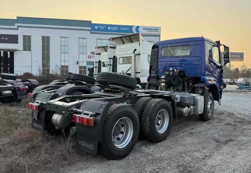 SINOTRUK HOWO NX 6X4 Tractor Truck with 371horsepower and 315/80/22.5 Tire Suitable for the Tanzanian Transport Market