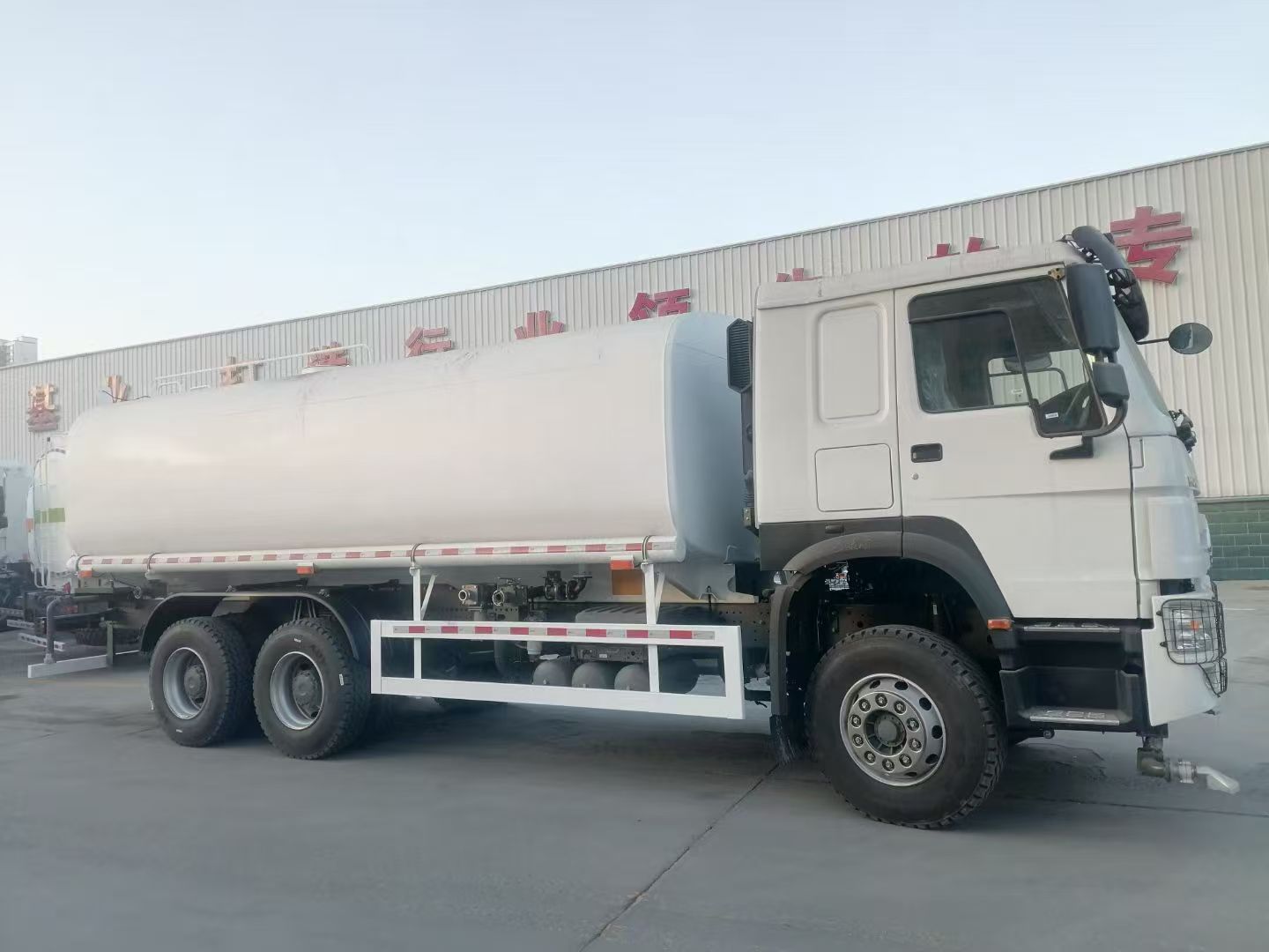 20立方 水罐车 (9).jpg