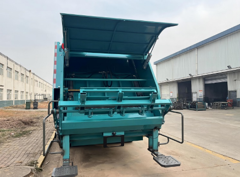 Refuse Truck vs Compactor: Which Suits Your Needs?