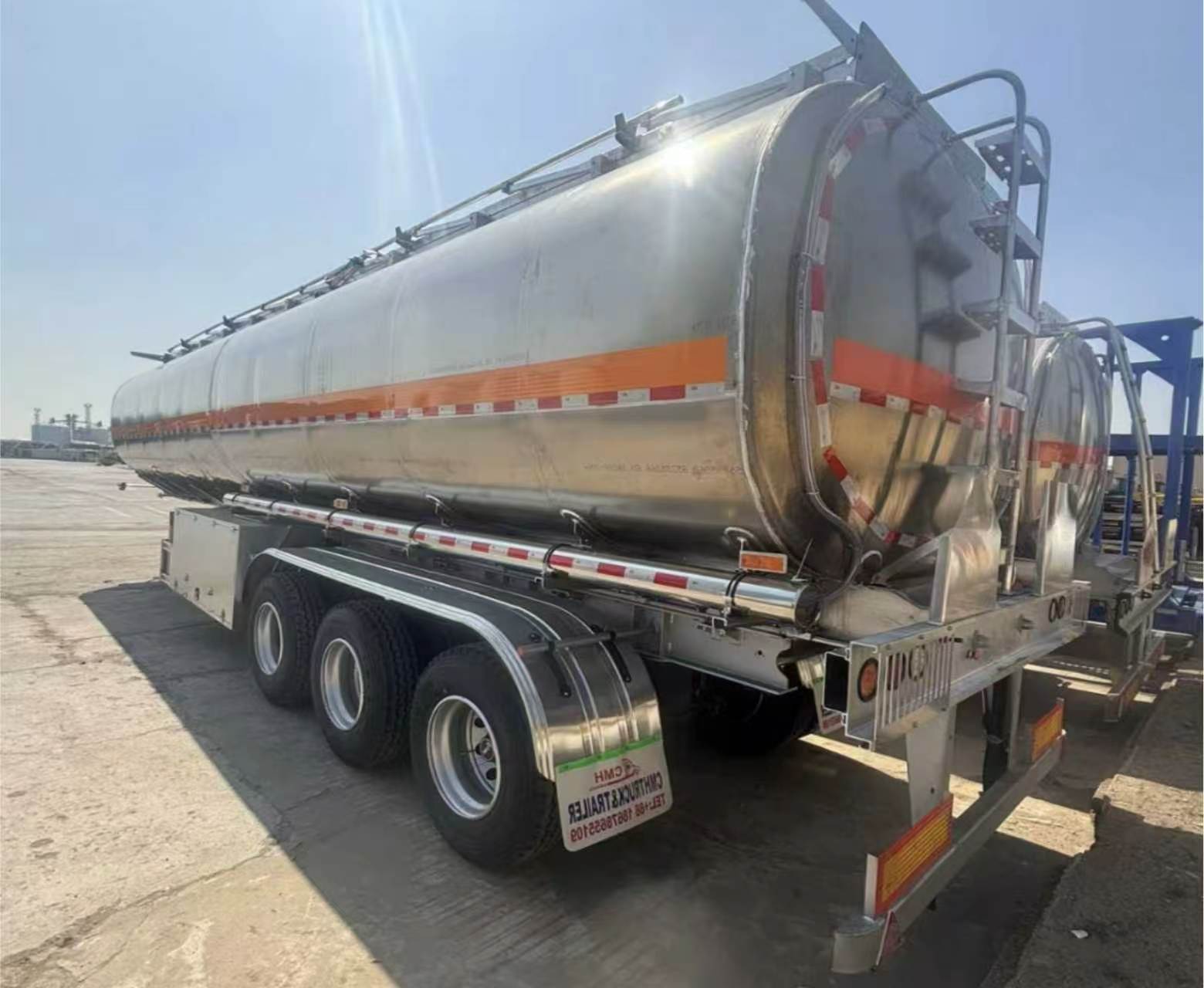 CMH 3 Axles Oil tank Semi Trailer with 6 Compartement with 315/80R22.5 Tires and Use 5182-H111 Aluminum Alloy Material for Sale