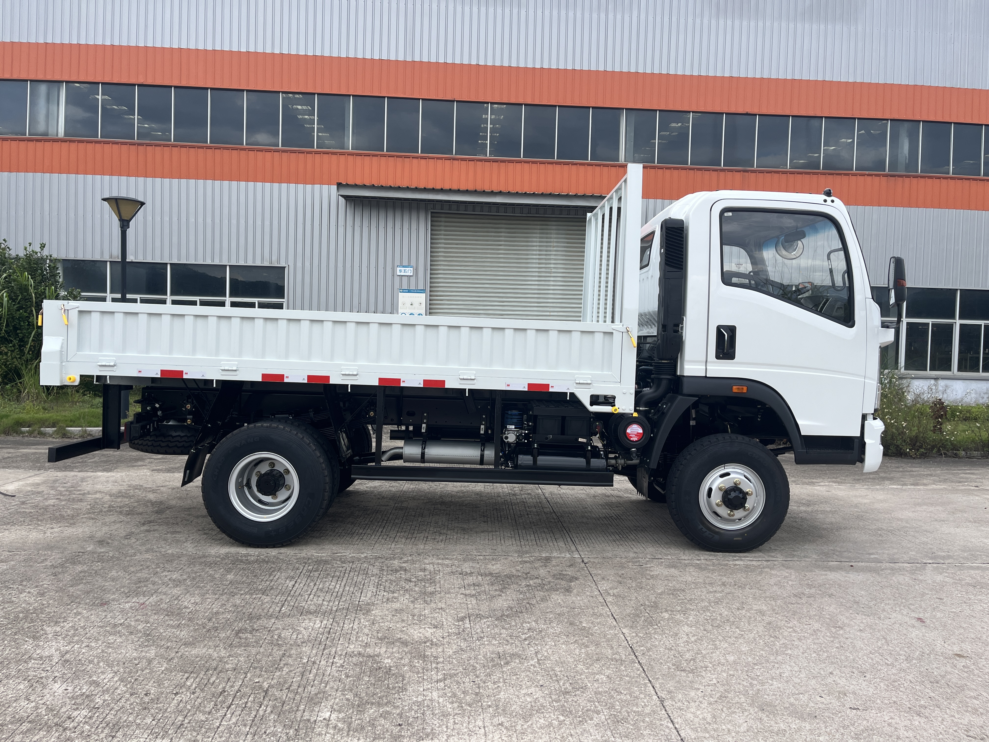 HOMAN 4x4 (3).jpg