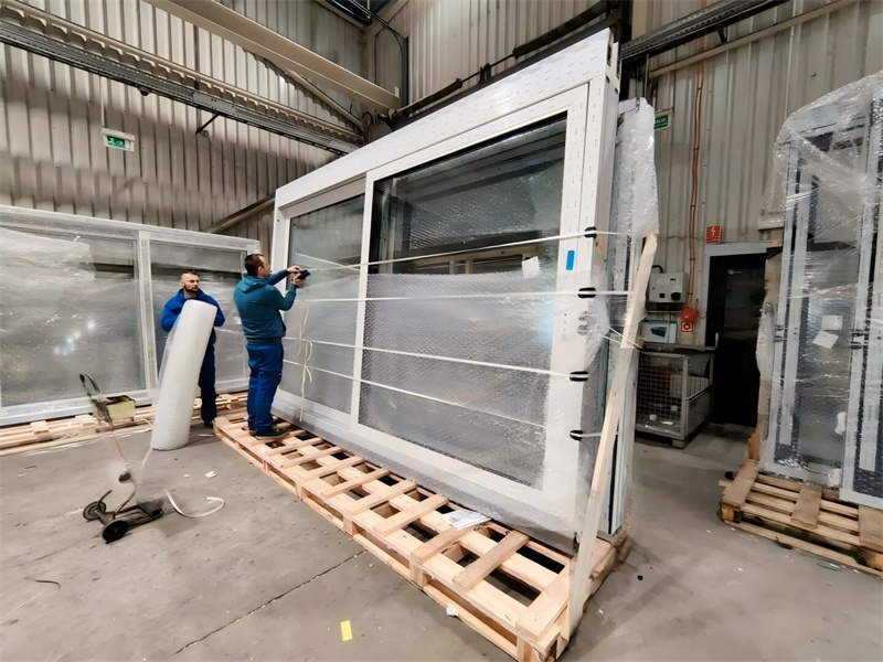  Engineering Excellence in Heavy-Duty Lift & Slide Systems and "Zero-Damage" Logistics