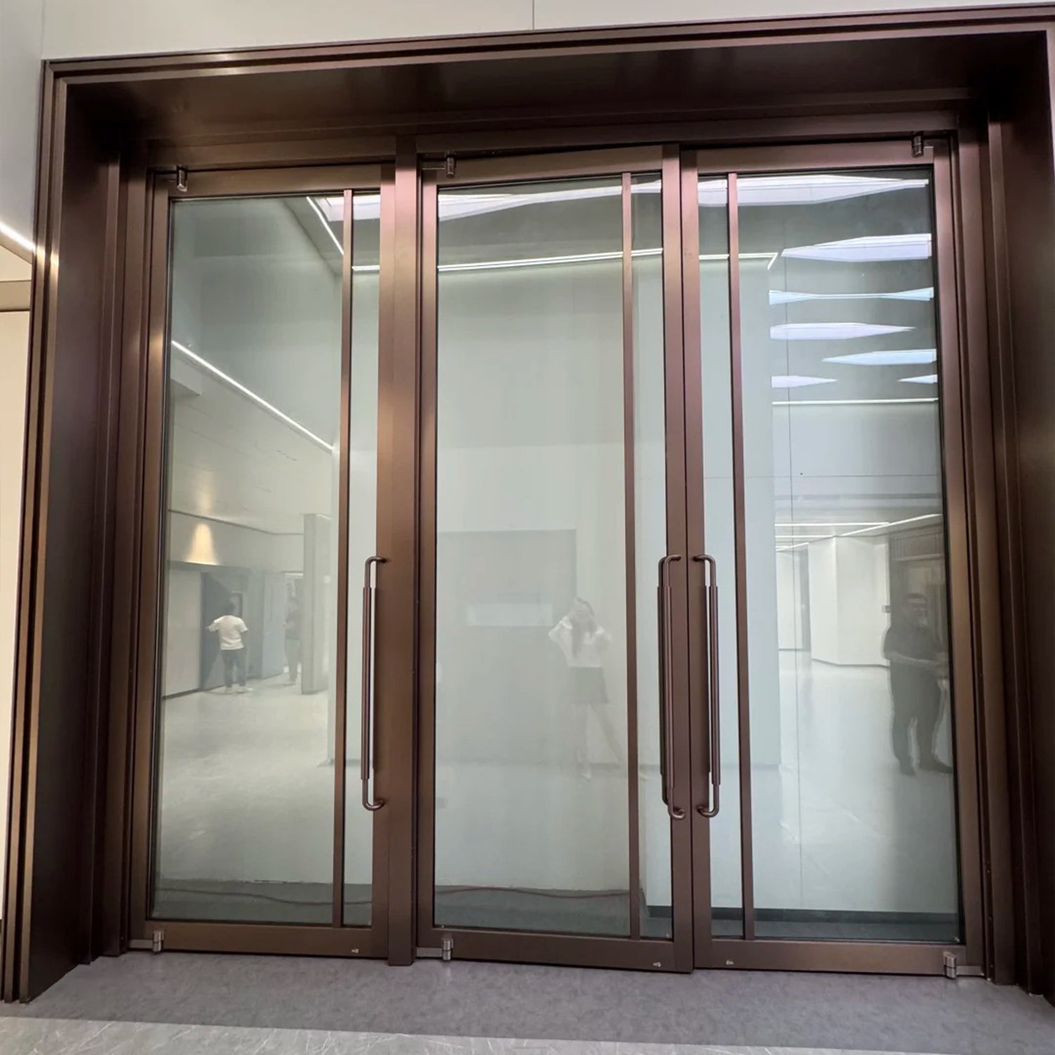 How to Select the Best Aluminium Front Doors for Maximum Durability
