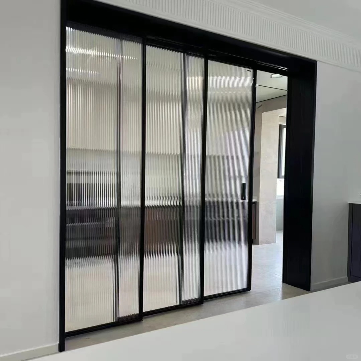 What Are the Latest Trends in Aluminium Sliding Door Designs?