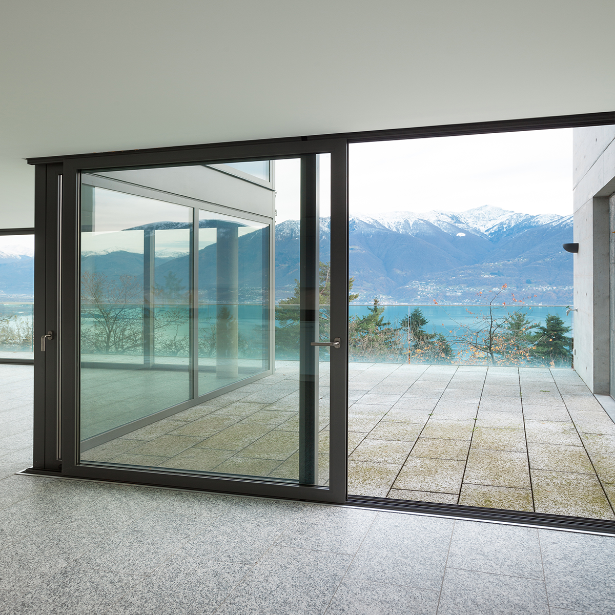 How to Select the Perfect Balcony Sliding Door for Your Home?