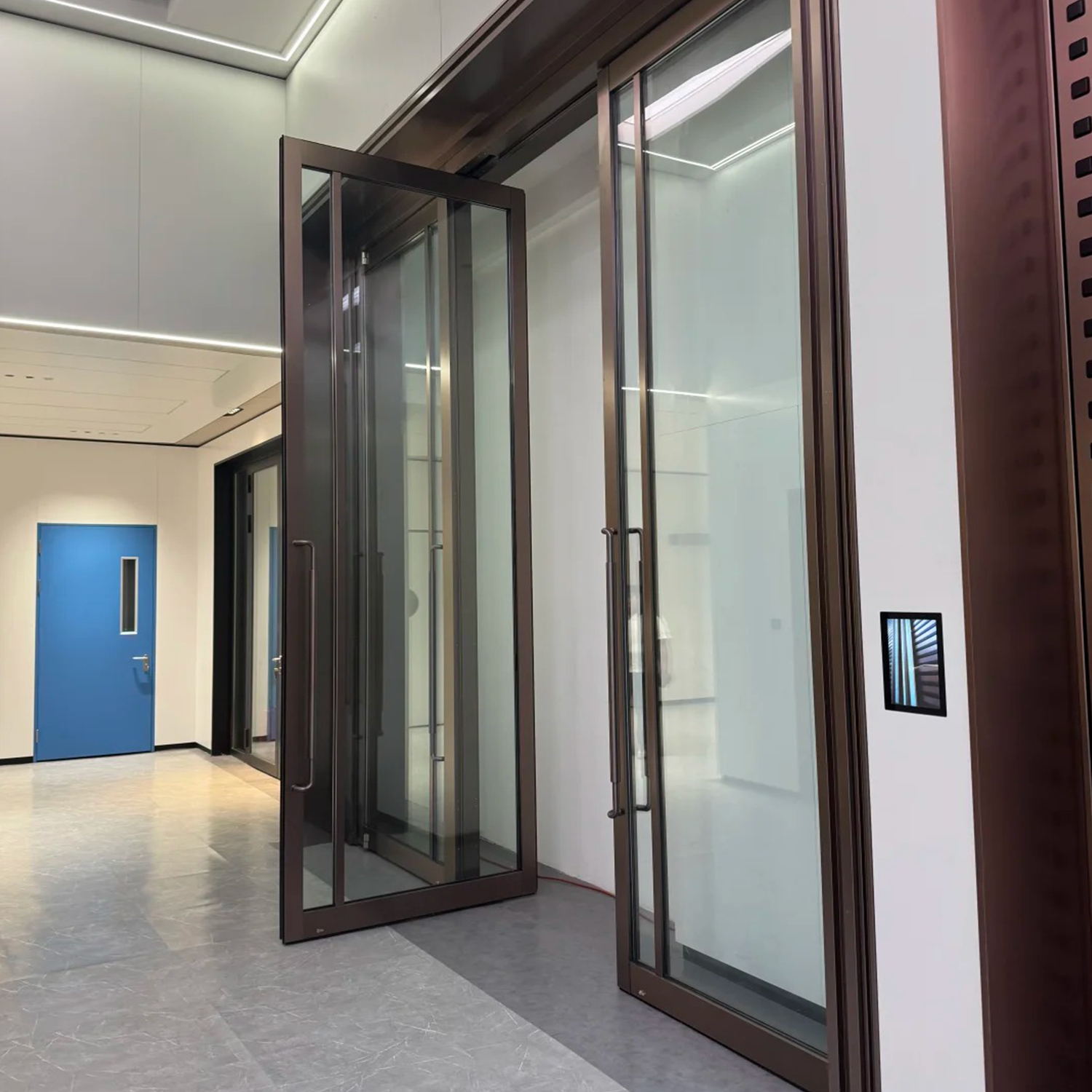 What Makes Aluminium Front Doors the Best Choice for Energy Efficiency?