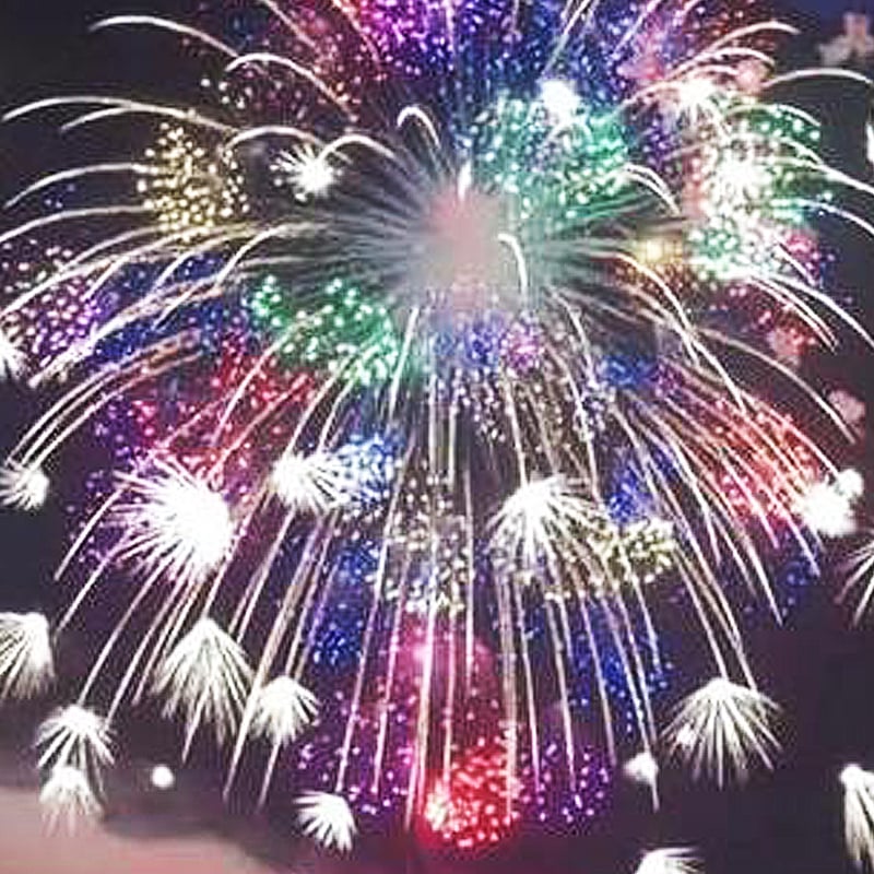 Chinese Hunan Factory Wholesales Fireworks Pyrotechnics! Fireworks New Fireworks in Amazing Effect Shots Consumer (Yonshaku-dama)