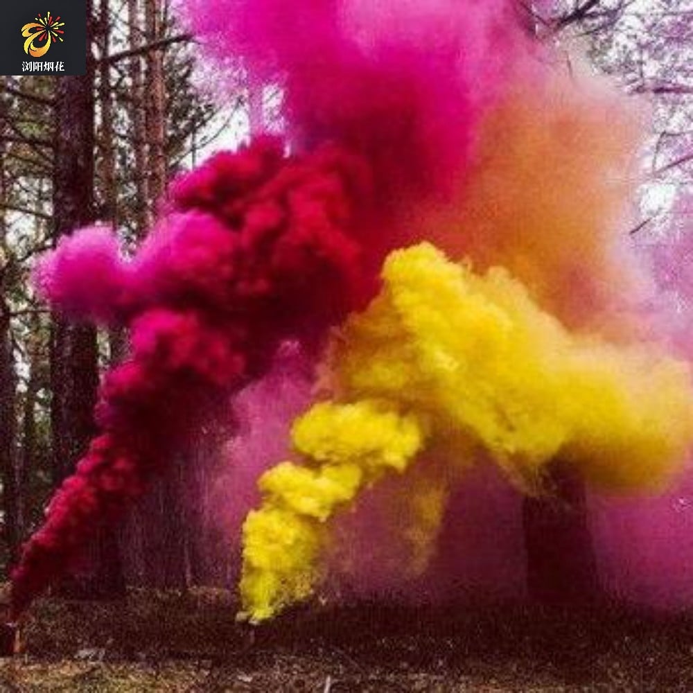 Dual color smoke with wire pull