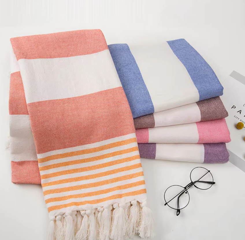 Why oversized beach towels are popular for beach and pool activities?