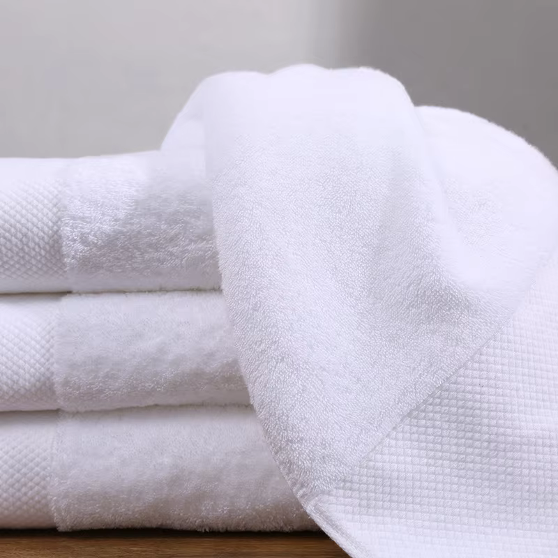 Five-Star Hotels Luxury 100% Cotton Bath Towel Sets Solid Color Quick-Dry Embroidered 16S Yarn Count Eco-Friendly Towel Towel supplier