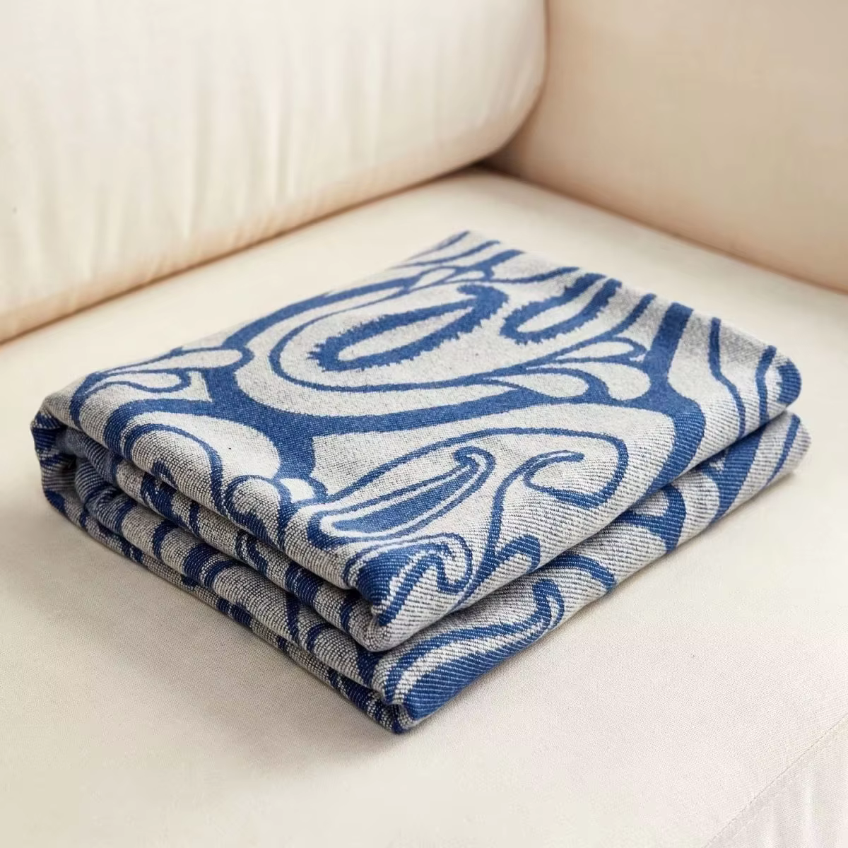 Ultra Soft 450g Heavy Nap Knitted First-Class Airplane Blanket Anti-Wrinkle Anti-Dust Mite Brushed Throw for Travel Hotel factory