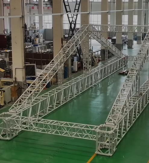 Complete Guide to Large-Span Space Roof Truss Construction Heavy-Duty Roof Truss Erection Construction Steps for Concerts1.png