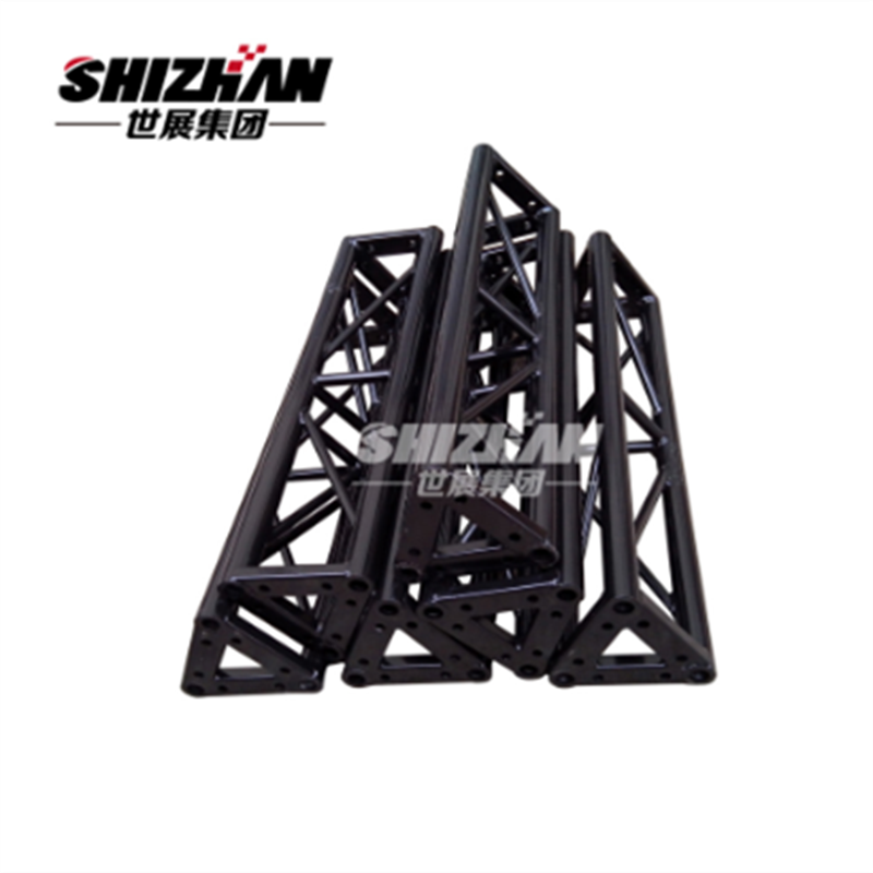 Black Triangle bolt truss
