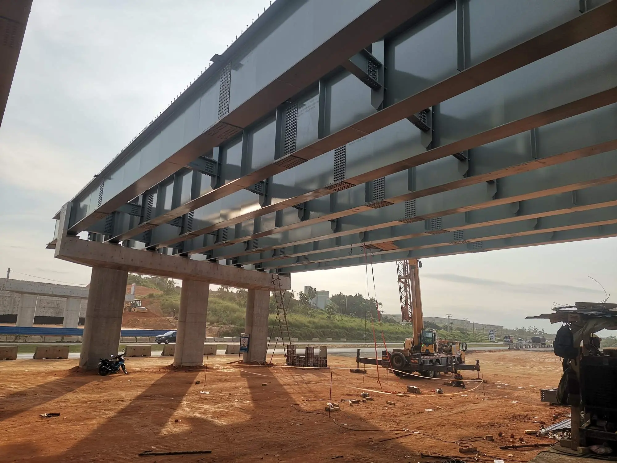 Care sunt impactele asupra mediului înconjurător generate de construcția structurilor metalice pentru poduri