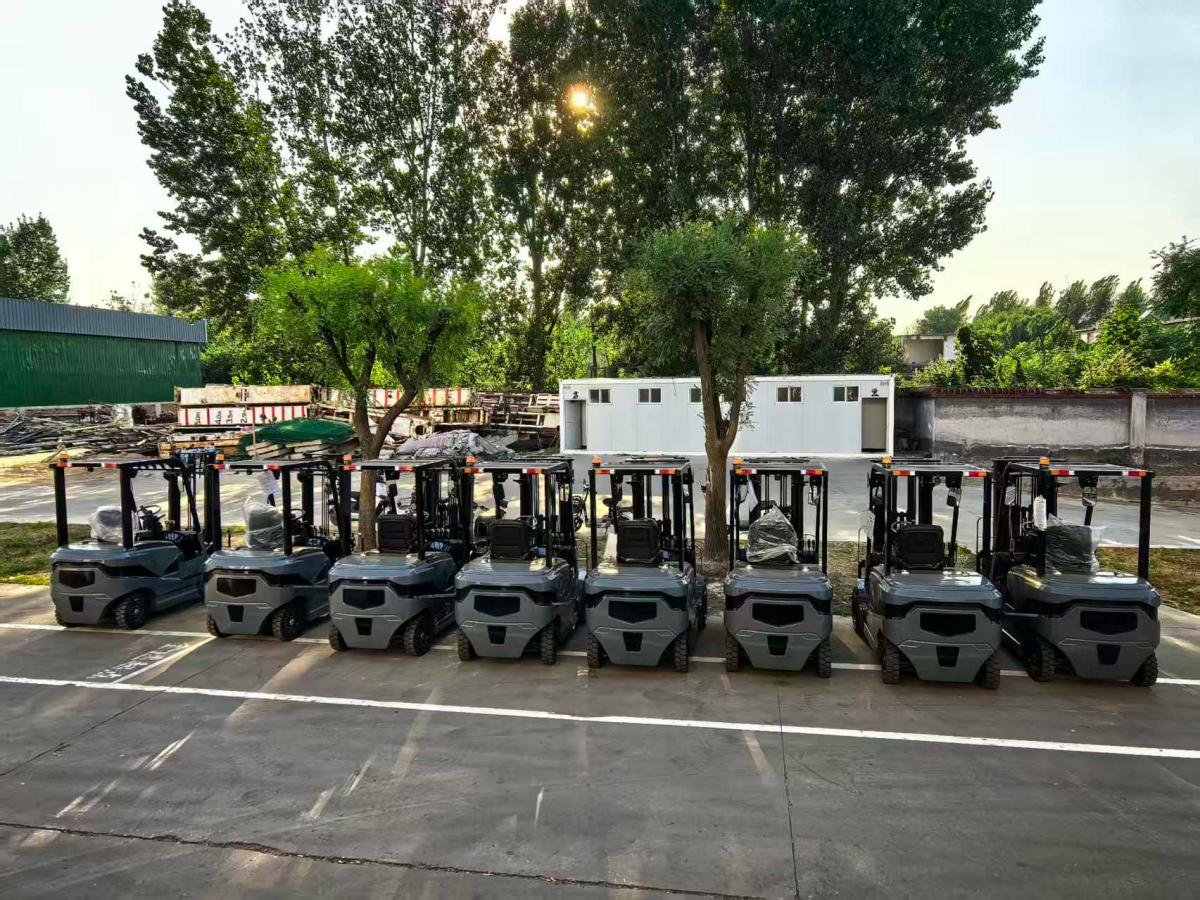 Forklifts.jpg