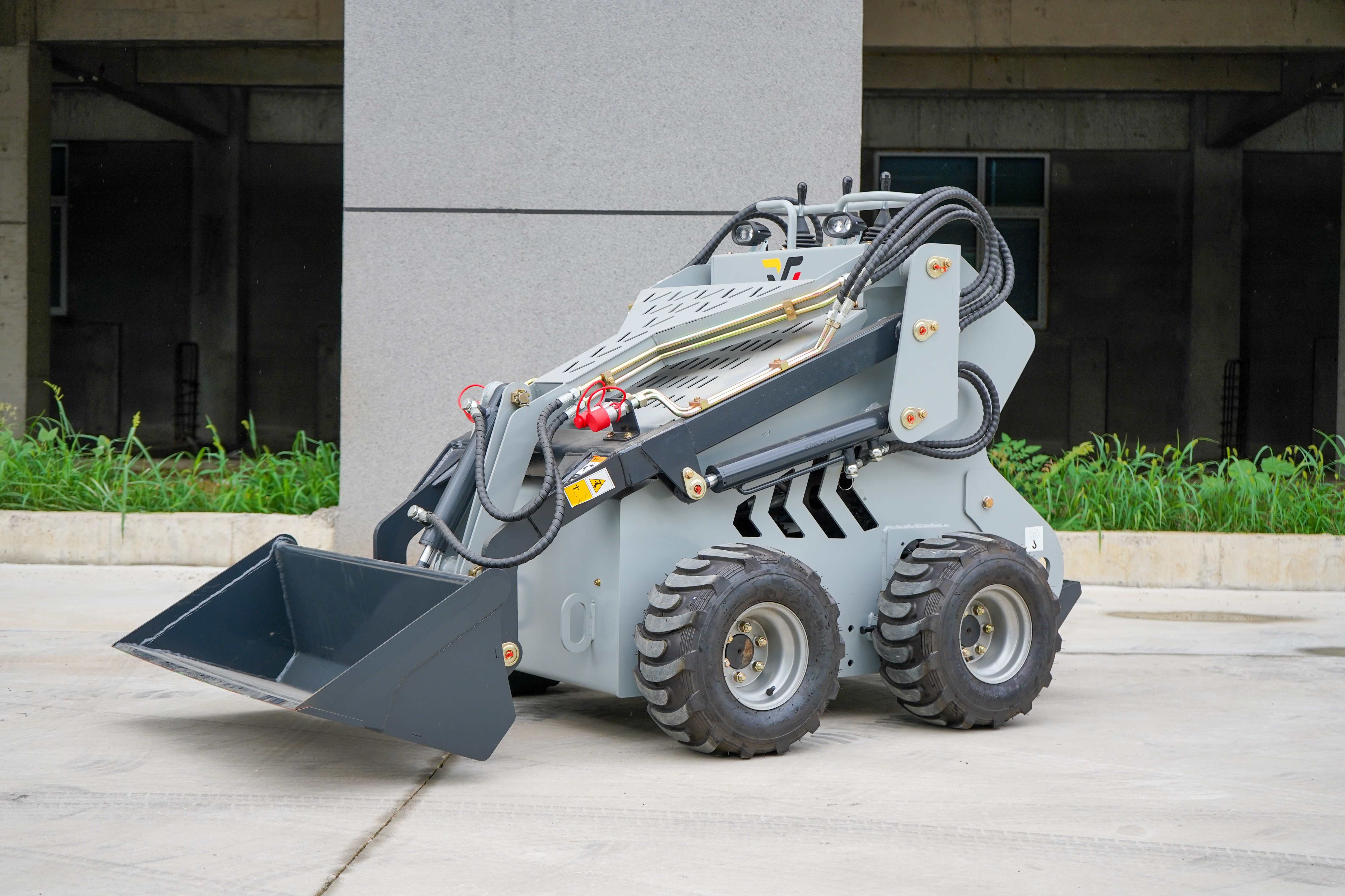  Track Steer Loader – Your Reliable Partner in Construction