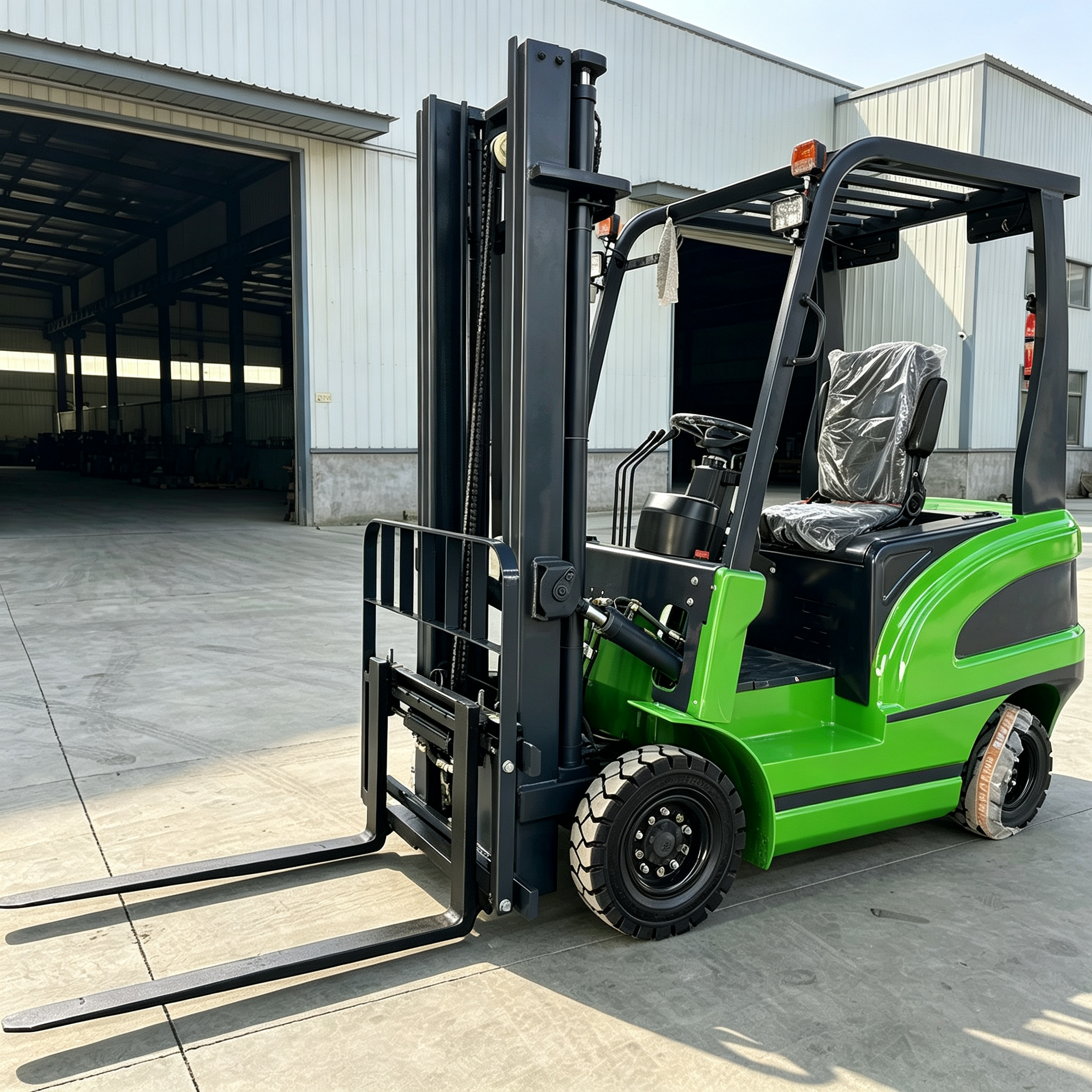 Yeni Ücretsiz Kargo Mini 1 Ton İyi Kaliteli Elektrikli Forklift Yüksek Performanslı Kompakt Verimli ve Maliyetten Tasarruf Sağlayan